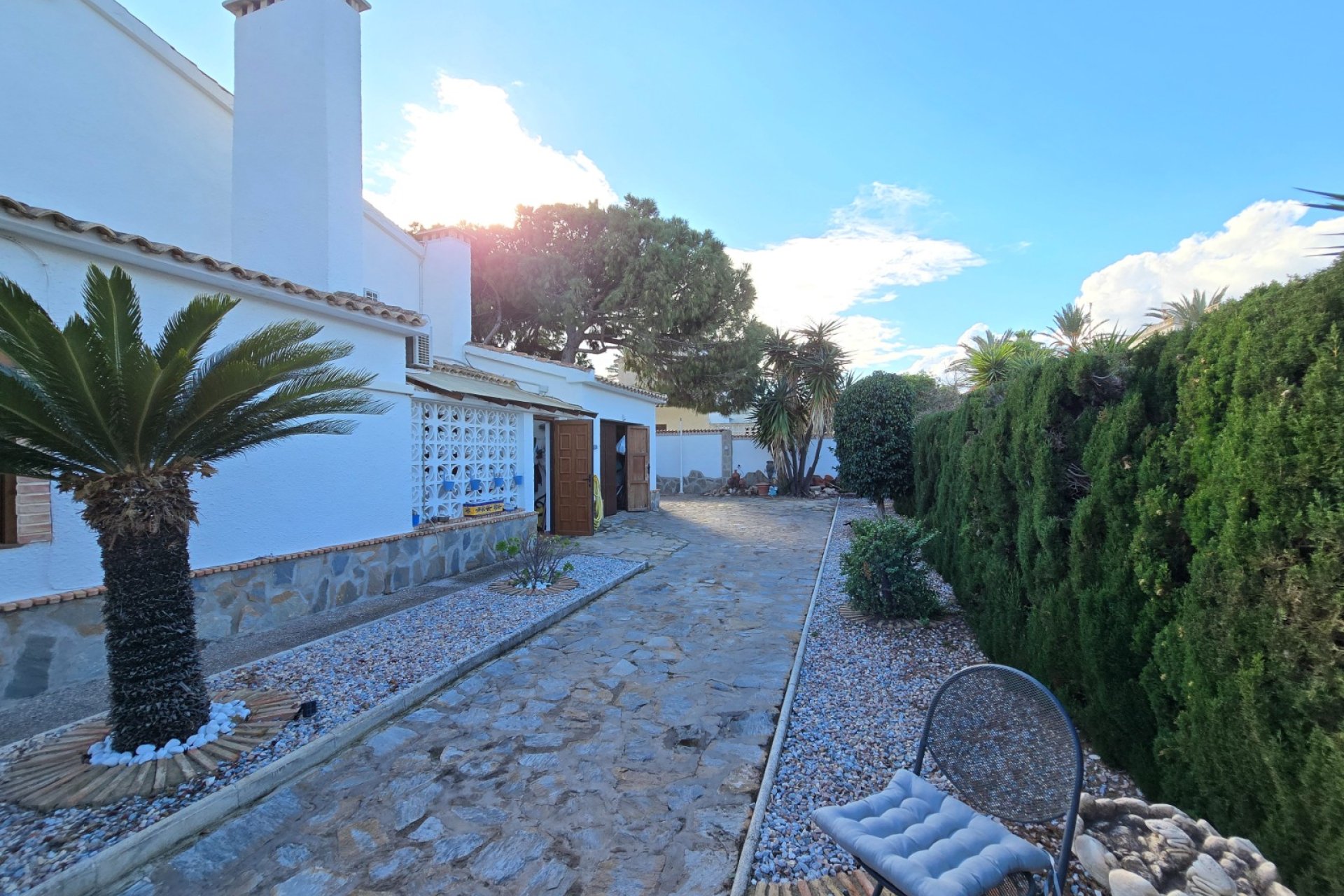 Resale - Villa * - Orihuela Costa - Cabo Roig *
