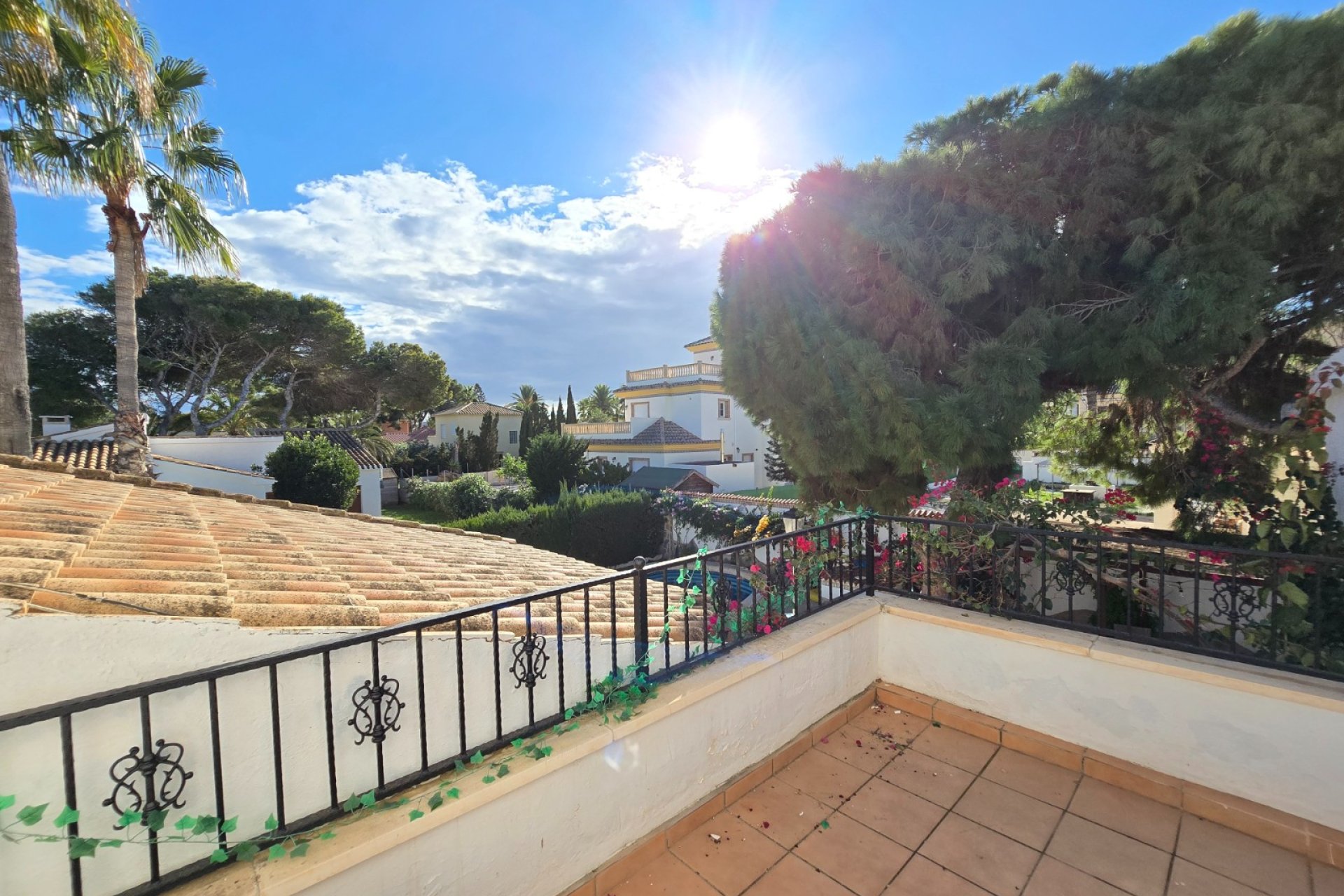 Resale - Villa * - Orihuela Costa - Cabo Roig *