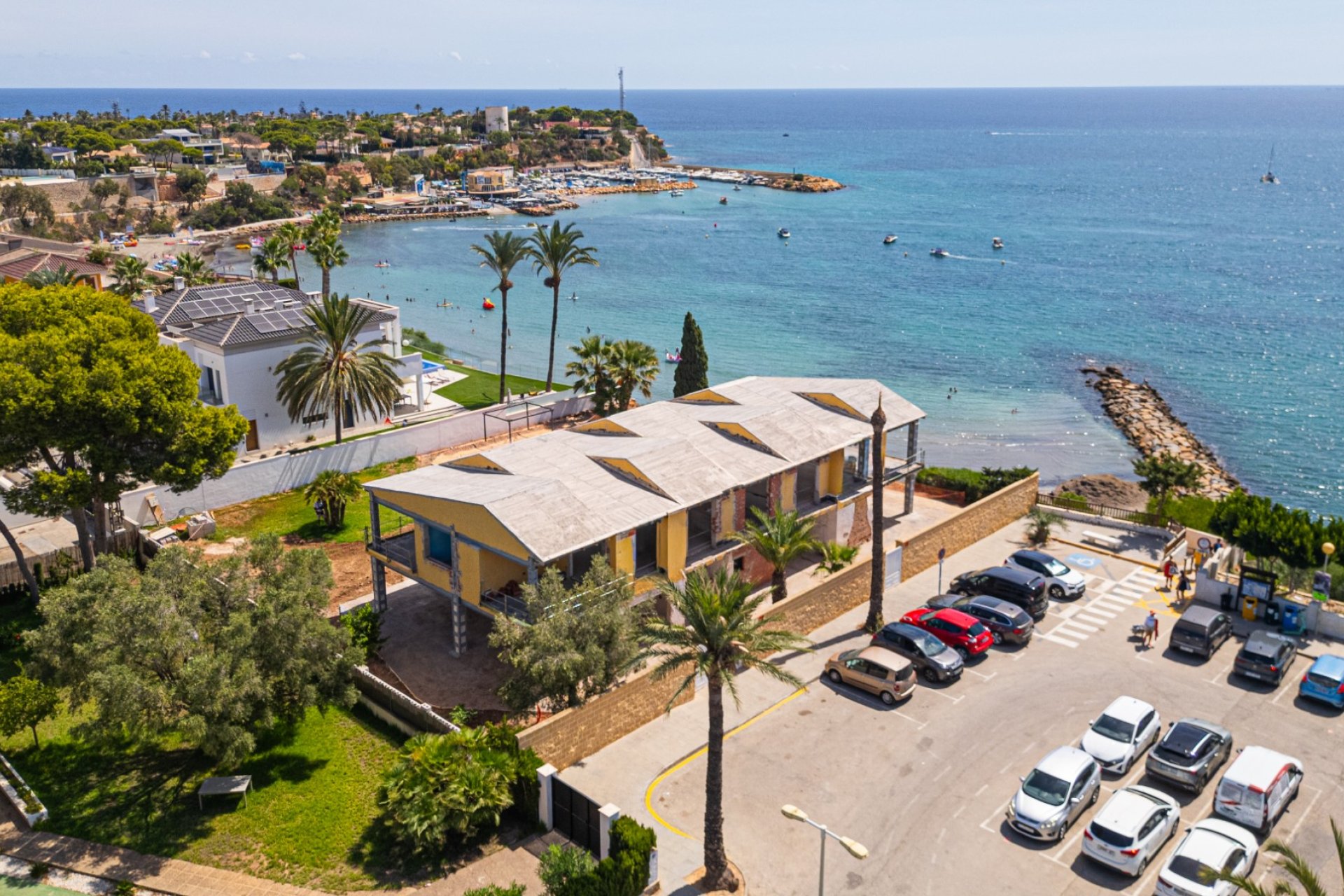 Resale - Villa * - Orihuela Costa * - Cabo Roig *