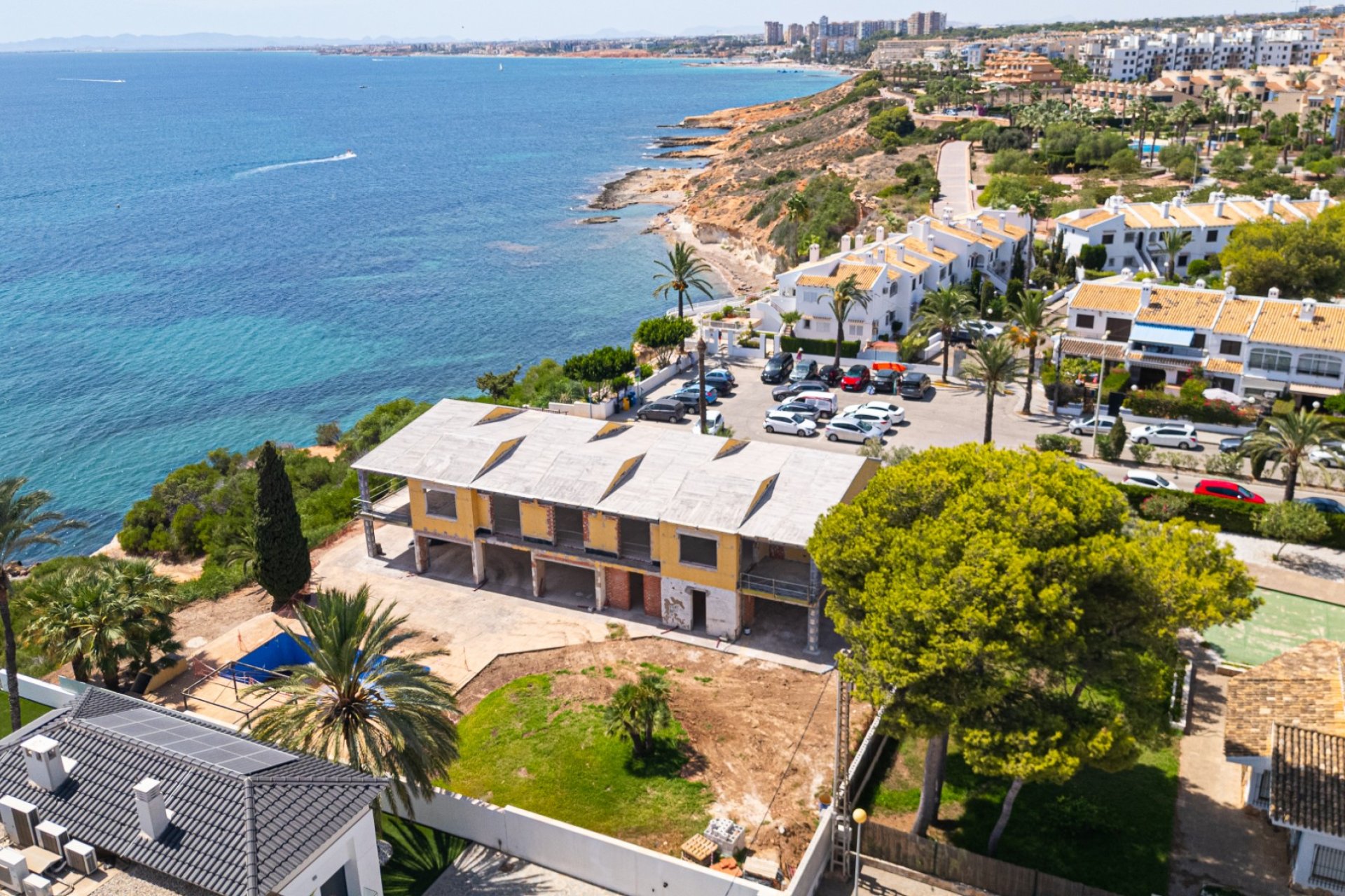Resale - Villa * - Orihuela Costa * - Cabo Roig *