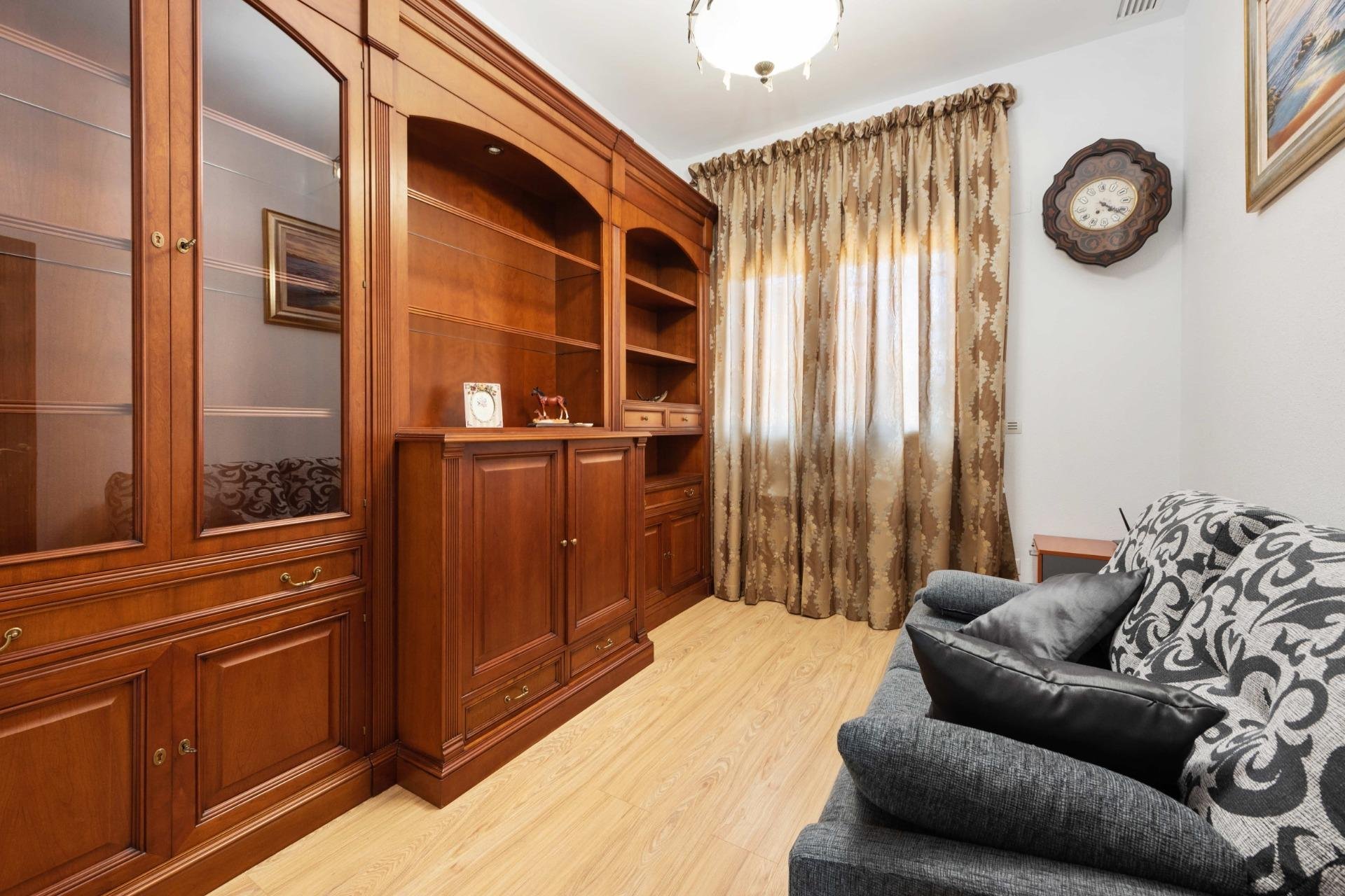 Resale - Villa * - Orihuela Costa * - Campoamor *