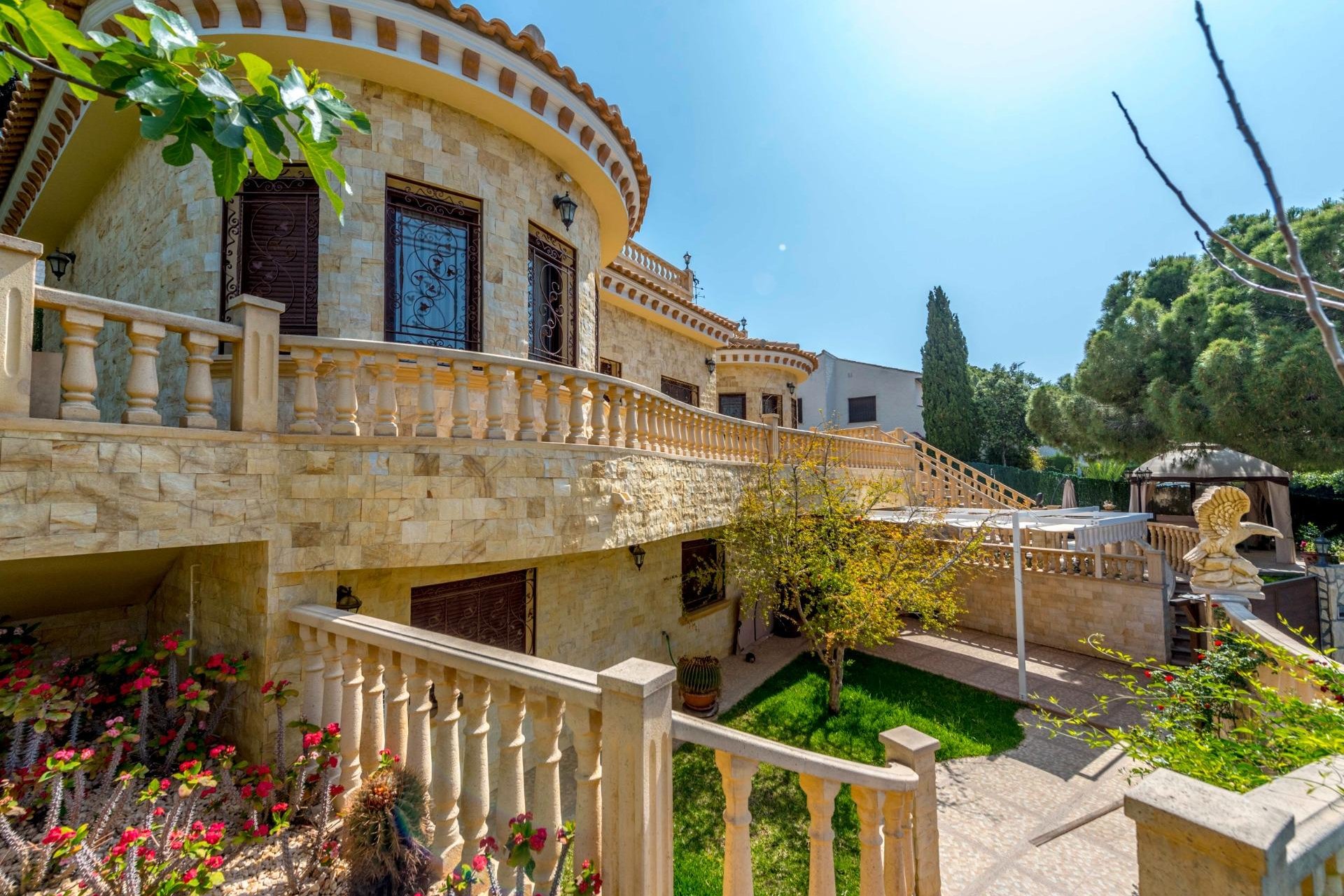 Resale - Villa * - Orihuela Costa * - Campoamor *