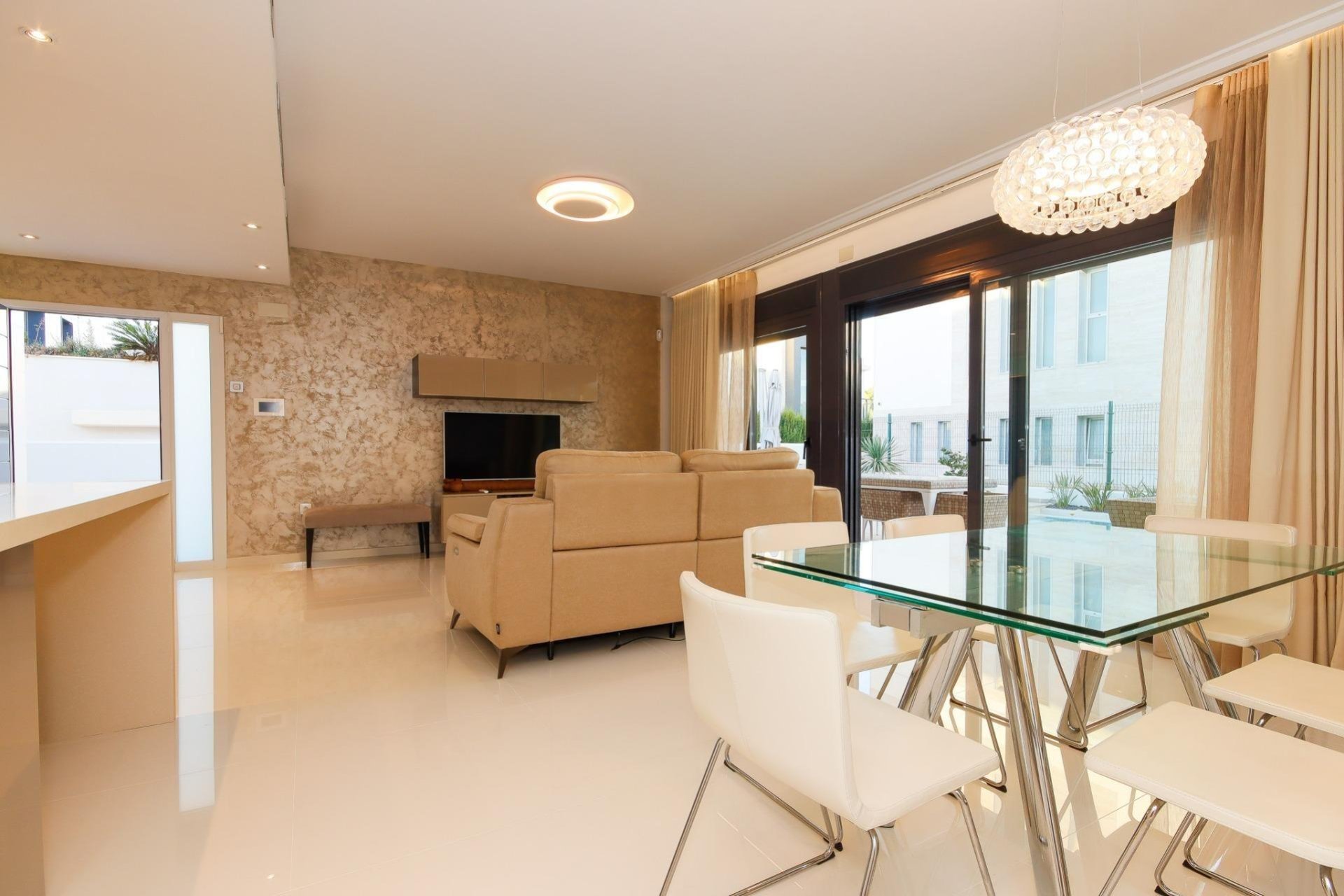 Resale - Villa * - Orihuela Costa * - Campoamor *