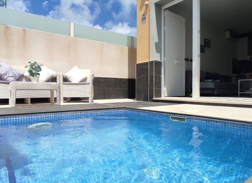 Resale - Villa * - Orihuela Costa - Costa Blanca