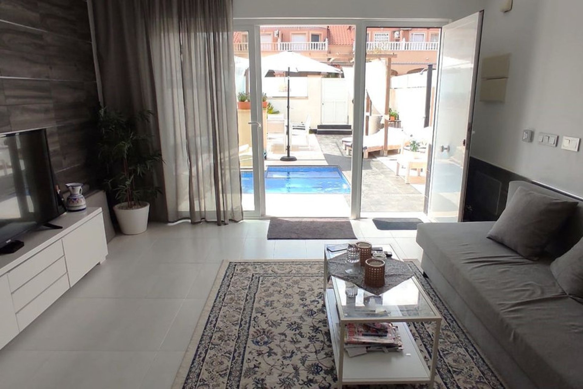 Resale - Villa * - Orihuela Costa - Costa Blanca