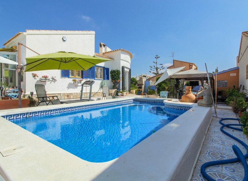 Resale - Villa - Orihuela Costa - La Florida