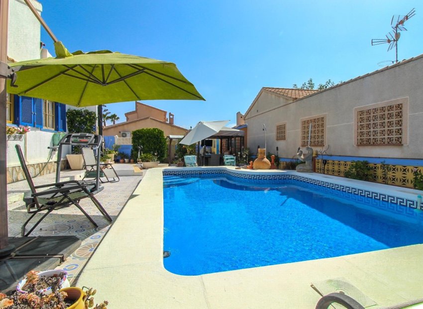 Resale - Villa - Orihuela Costa - La Florida