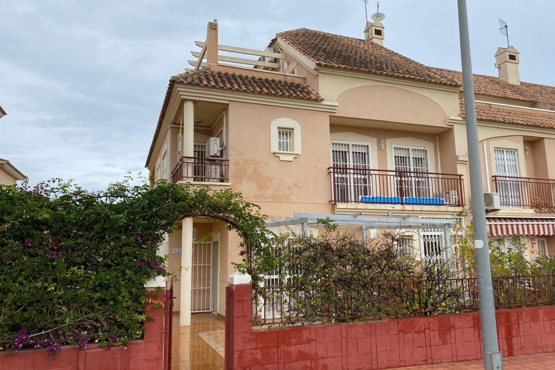 Resale - Villa - Orihuela Costa - La Florida