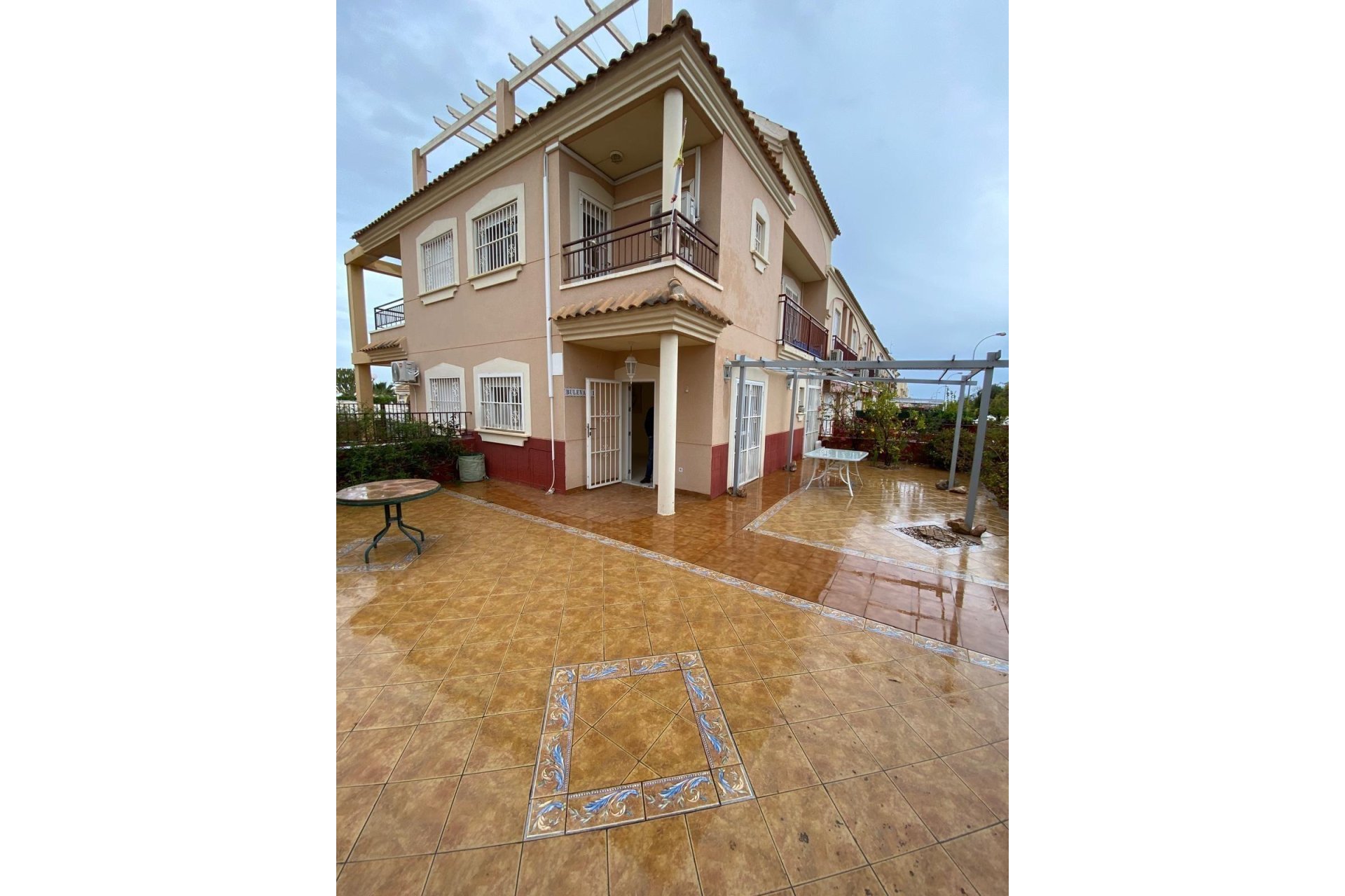 Resale - Villa - Orihuela Costa - La Florida