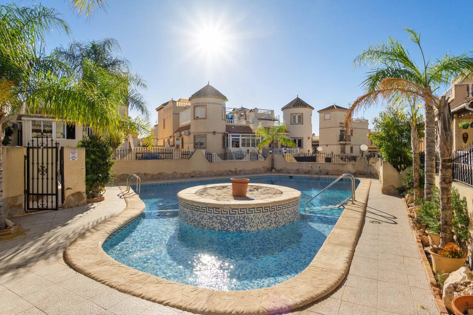 Resale - Villa - Orihuela Costa - La Florida