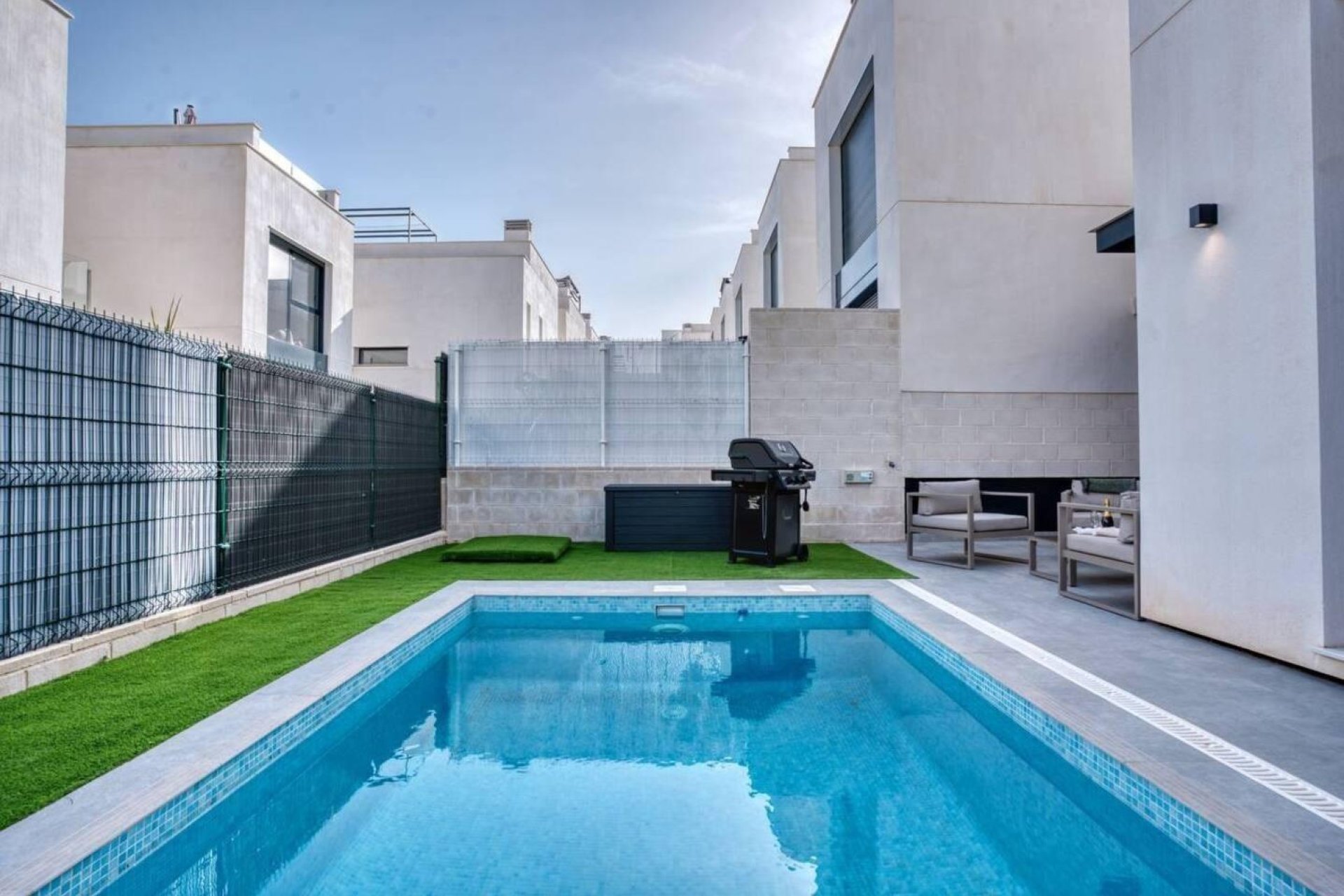 Resale - Villa * - Orihuela Costa * - La Florida *