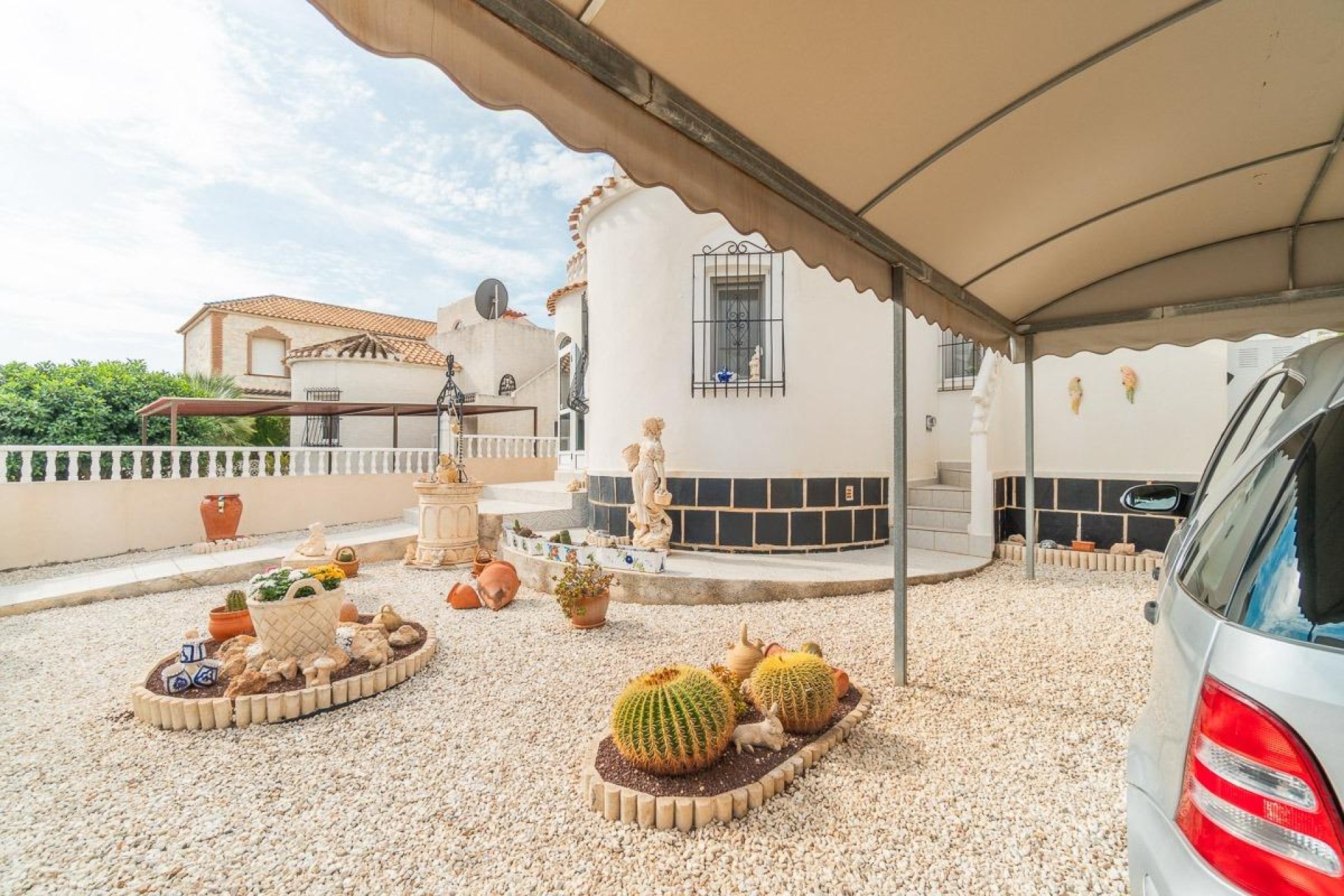 Resale - Villa * - Orihuela Costa * - La Florida *