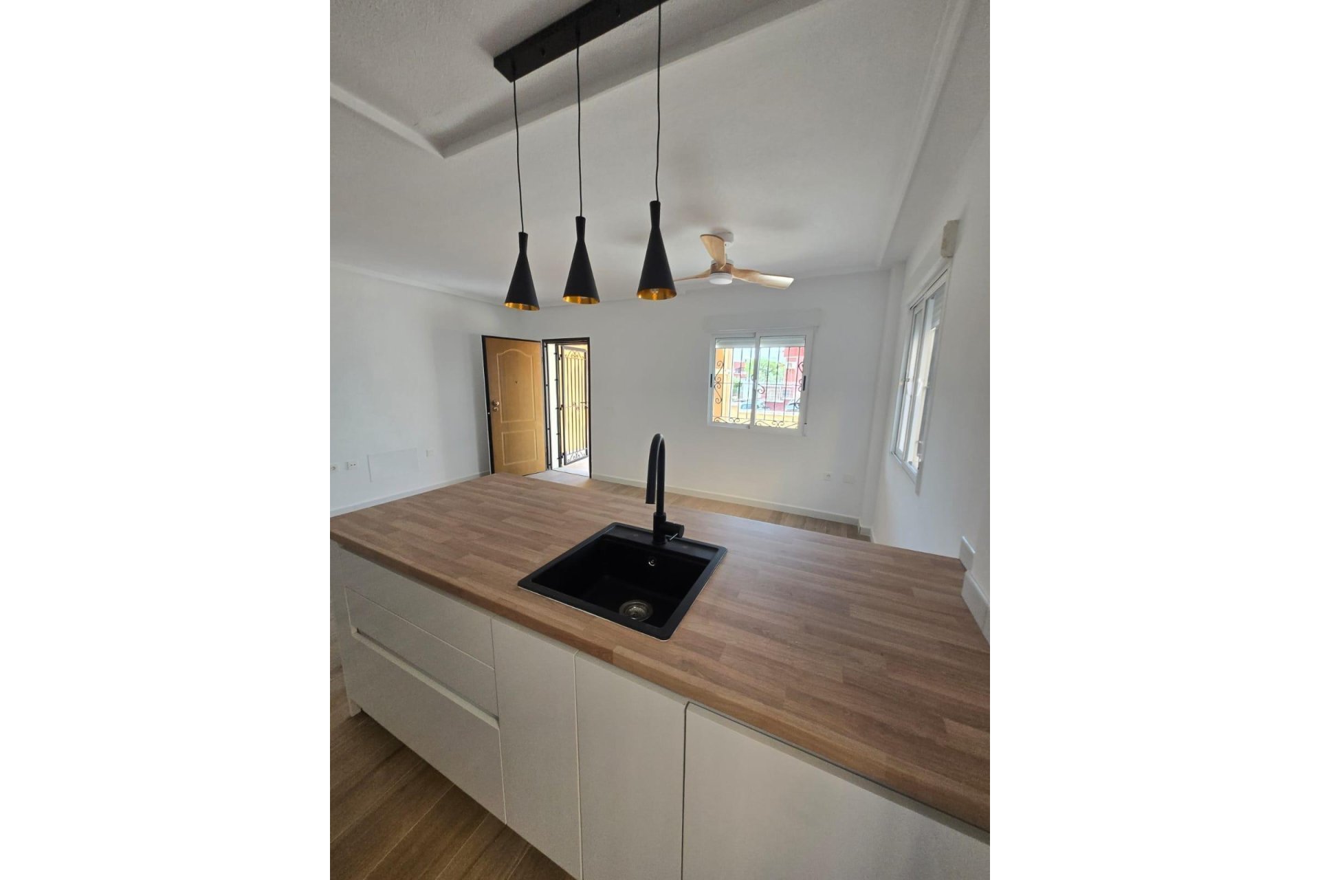 Resale - Villa * - Orihuela Costa * - La Florida *