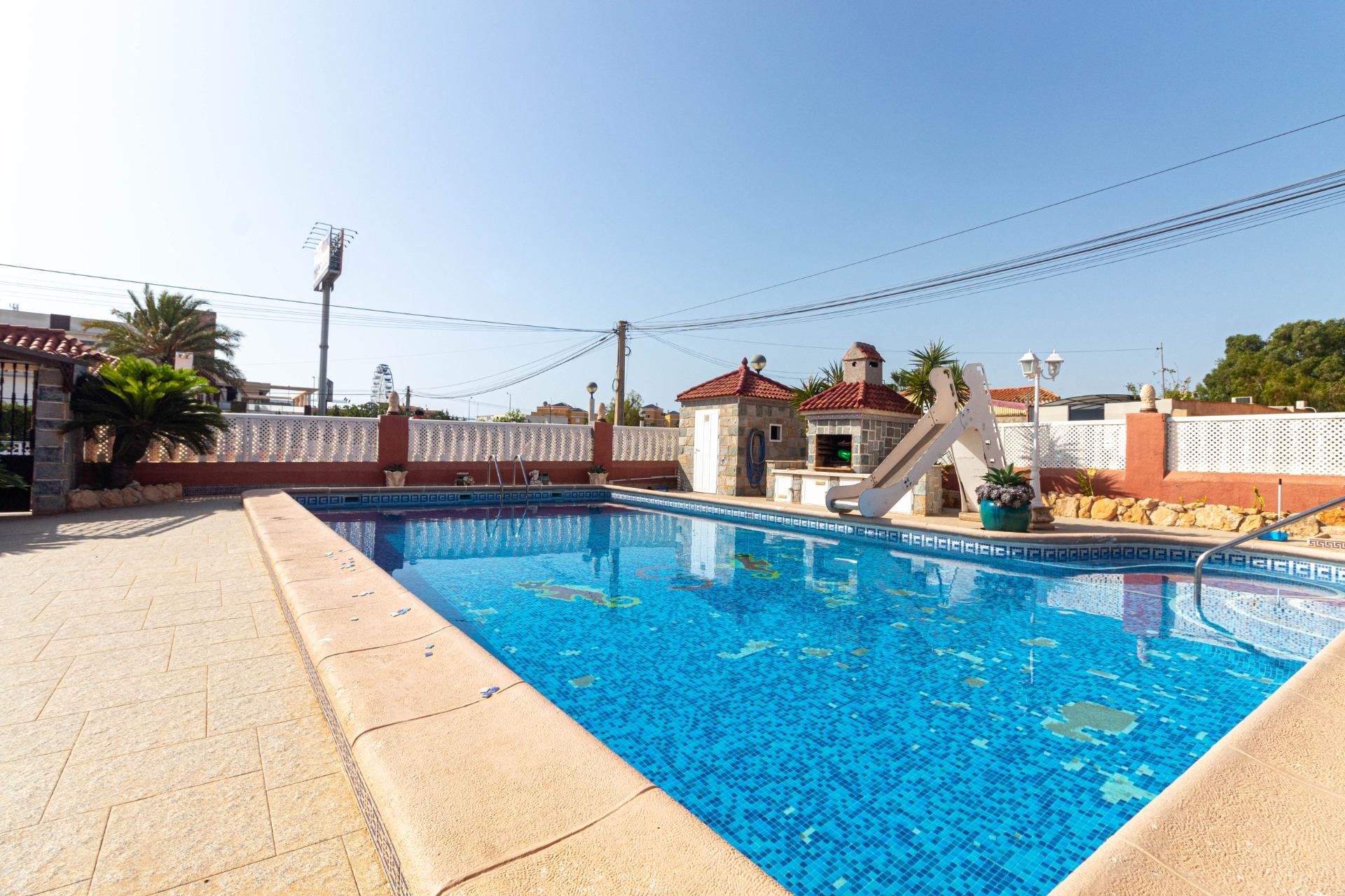 Resale - Villa - Orihuela Costa - La Regia