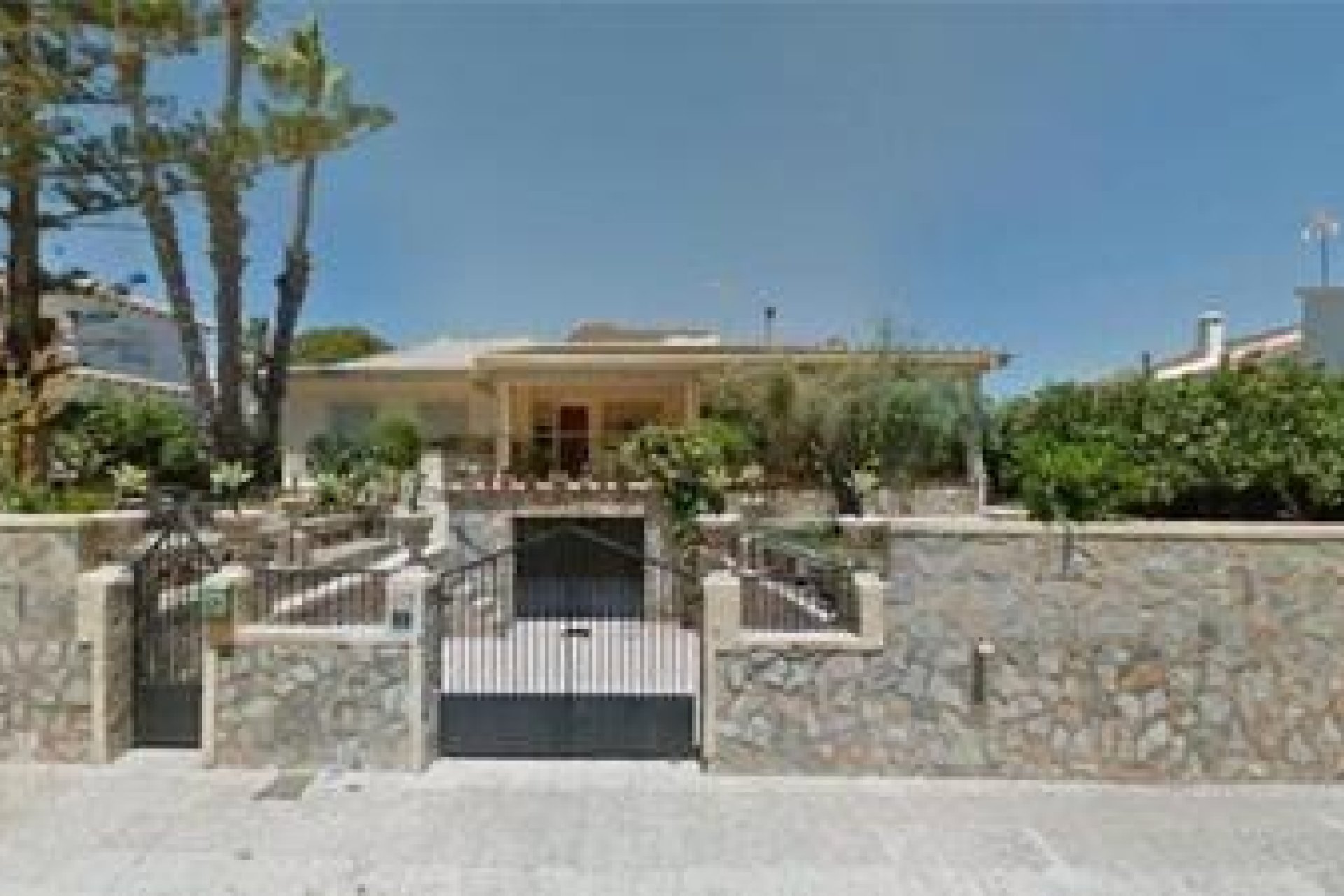 Resale - Villa - Orihuela Costa - La Zenia