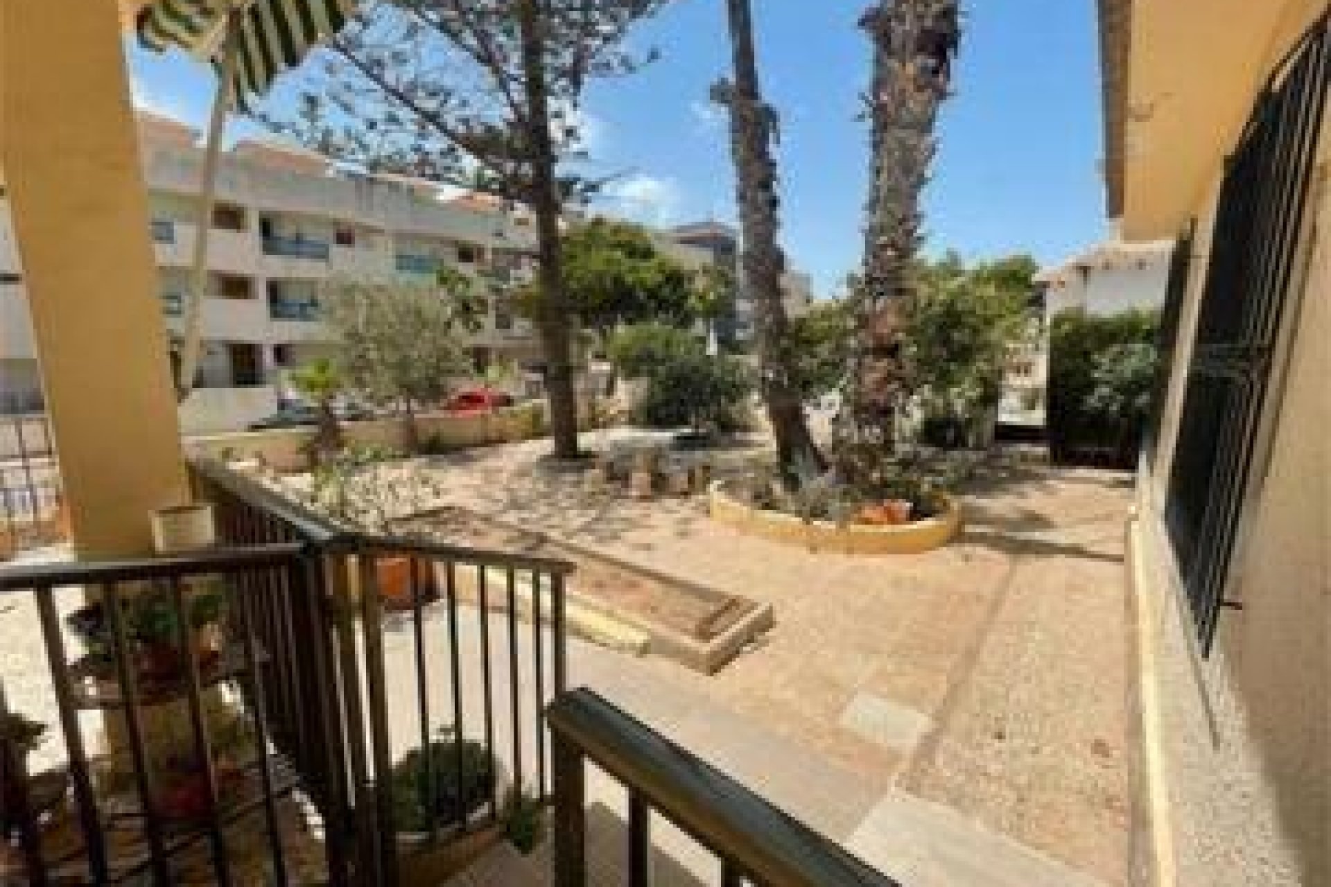 Resale - Villa - Orihuela Costa - La Zenia