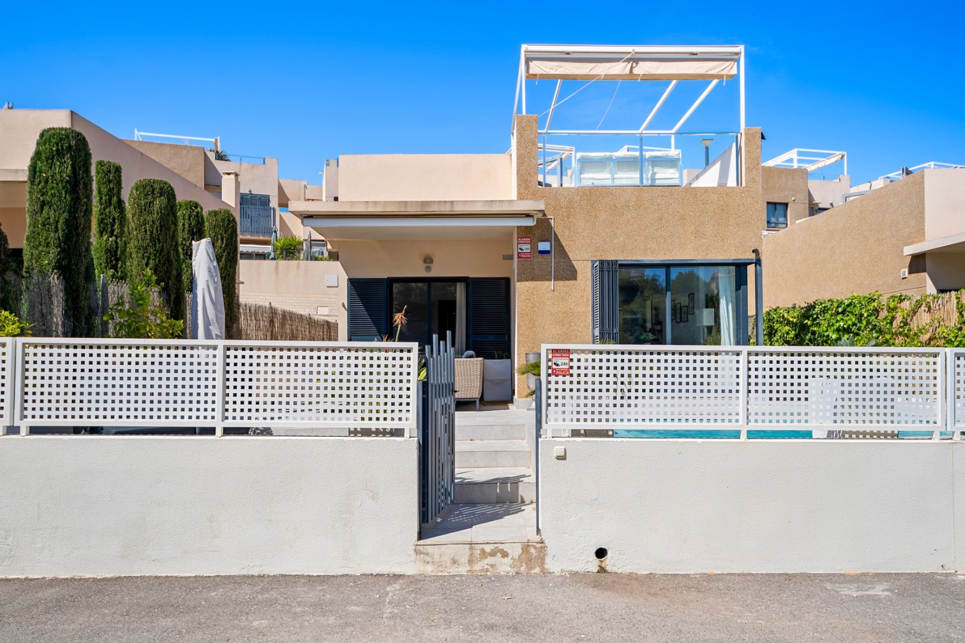 Resale - Villa - Orihuela Costa - La Zenia