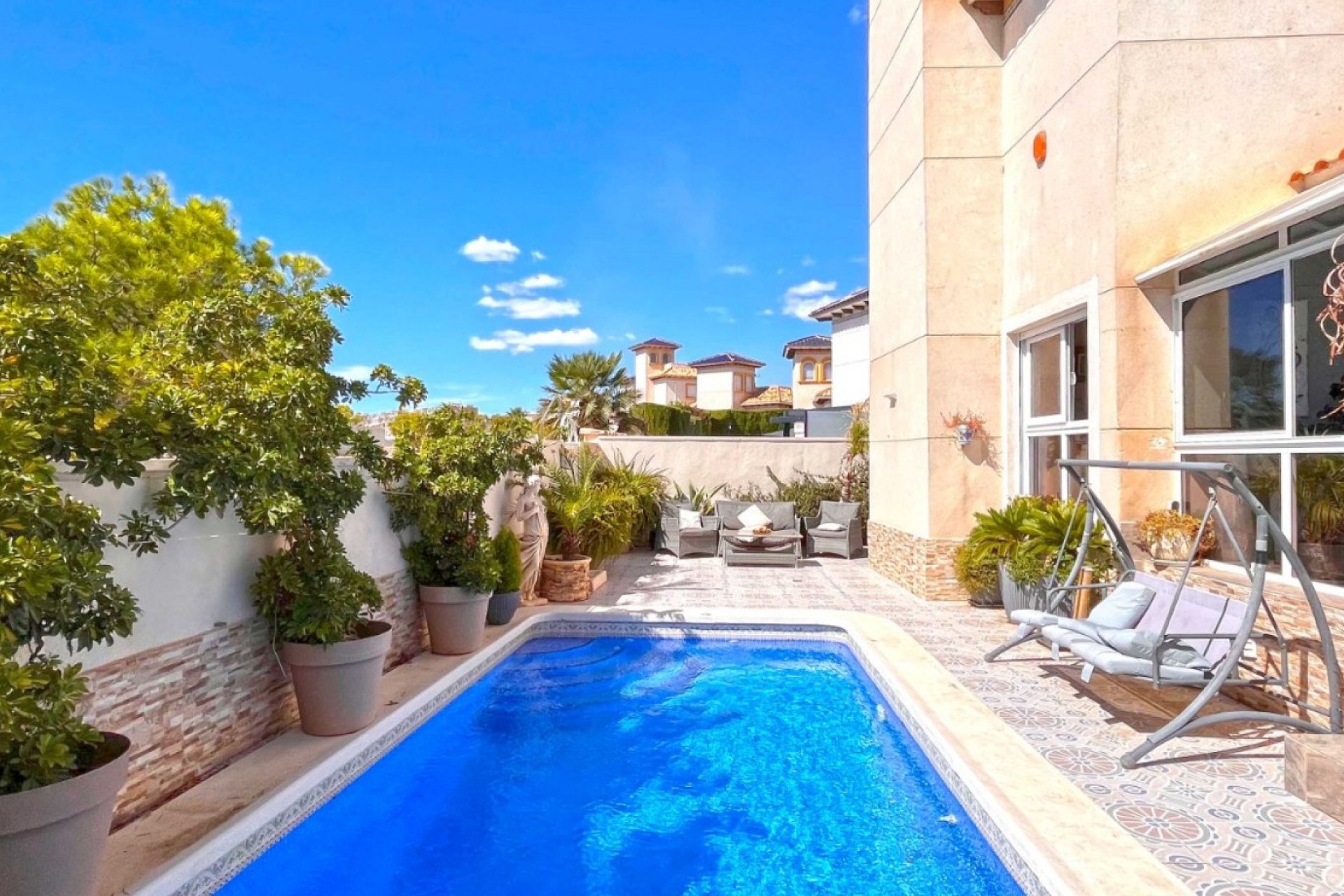 Resale - Villa - Orihuela Costa - La Zenia