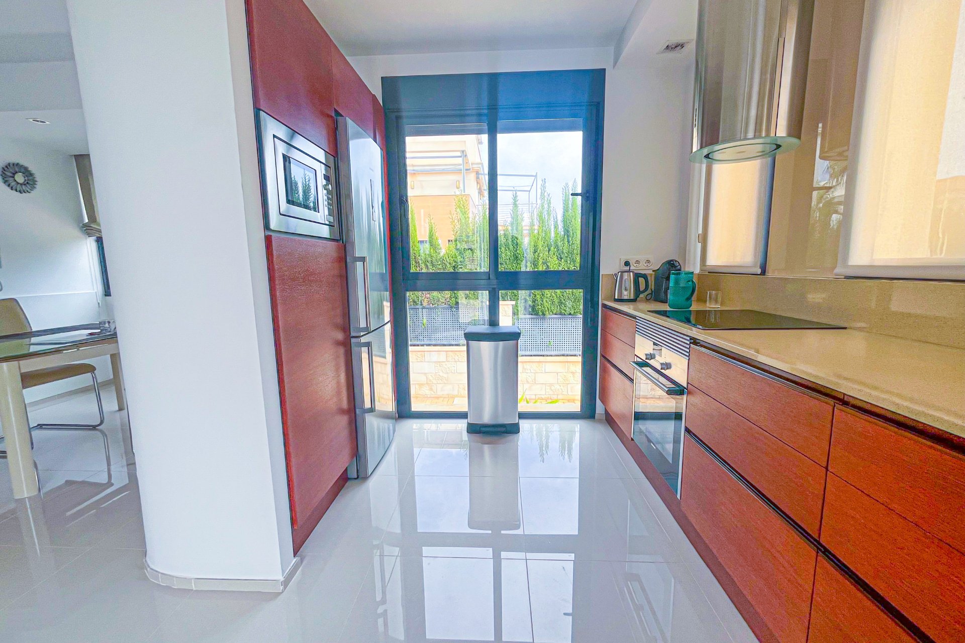 Resale - Villa * - Orihuela Costa - La Zenia *