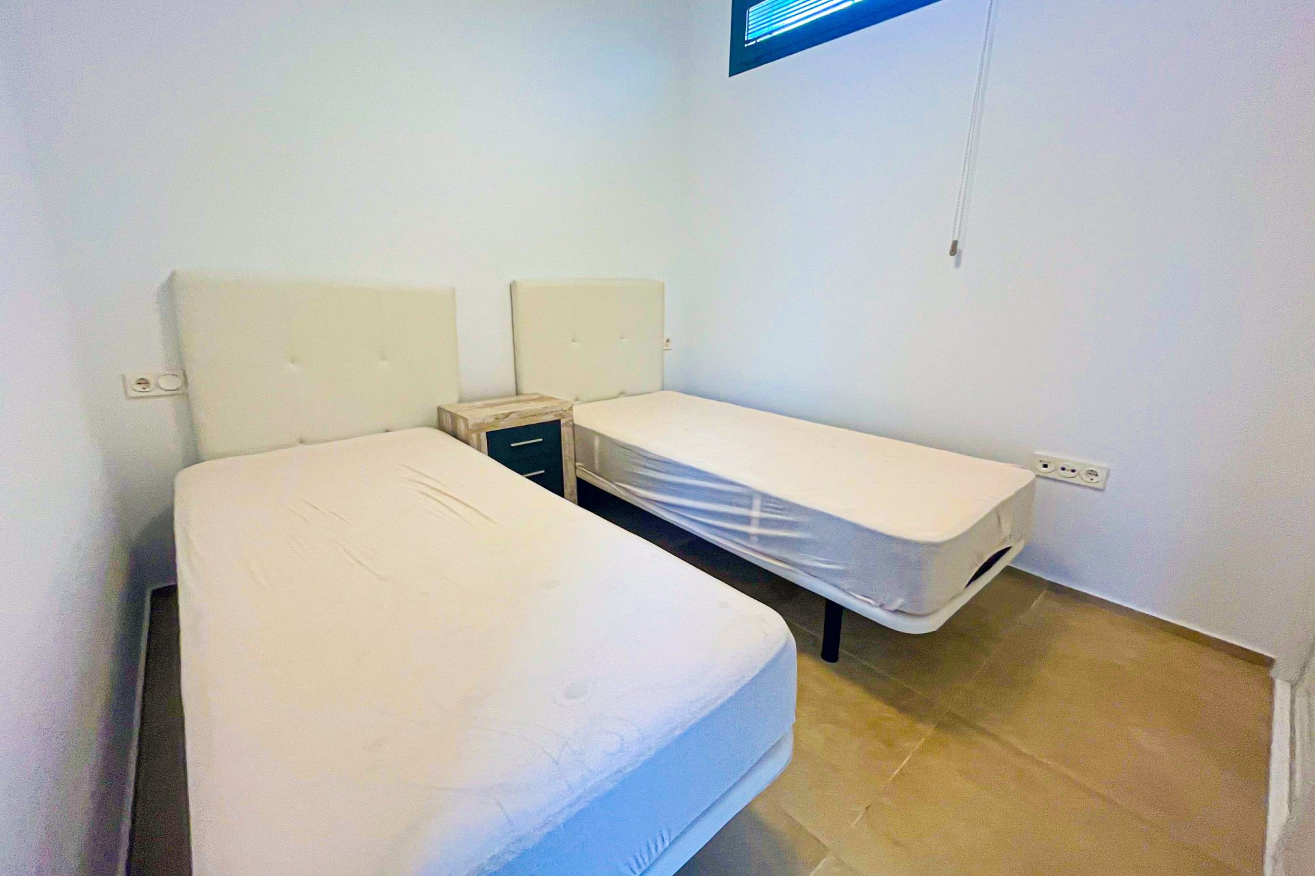 Resale - Villa * - Orihuela Costa - La Zenia *