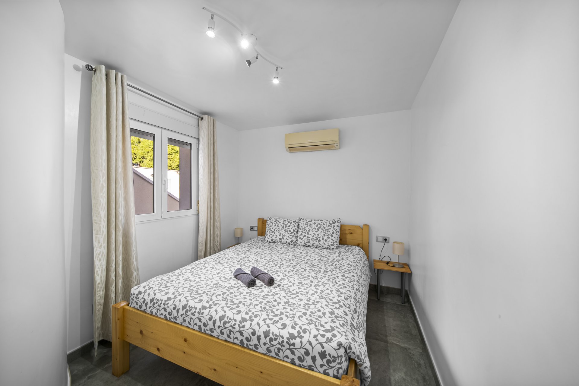 Resale - Villa * - Orihuela Costa * - La Zenia *