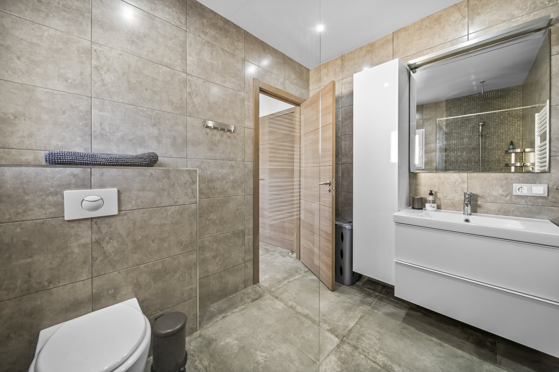 Resale - Villa * - Orihuela Costa * - La Zenia *