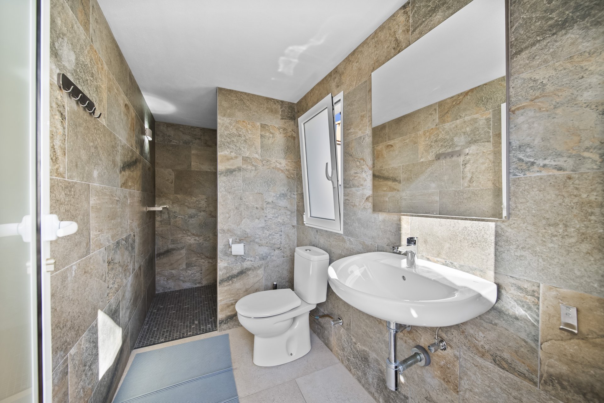 Resale - Villa * - Orihuela Costa * - La Zenia *