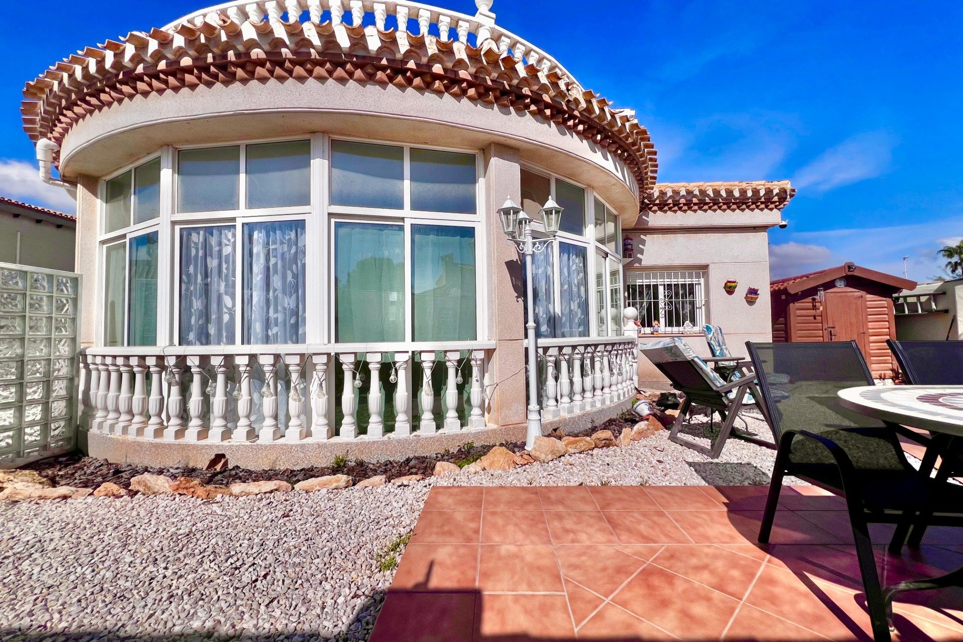 Resale - Villa * - Orihuela Costa * - La Zenia *