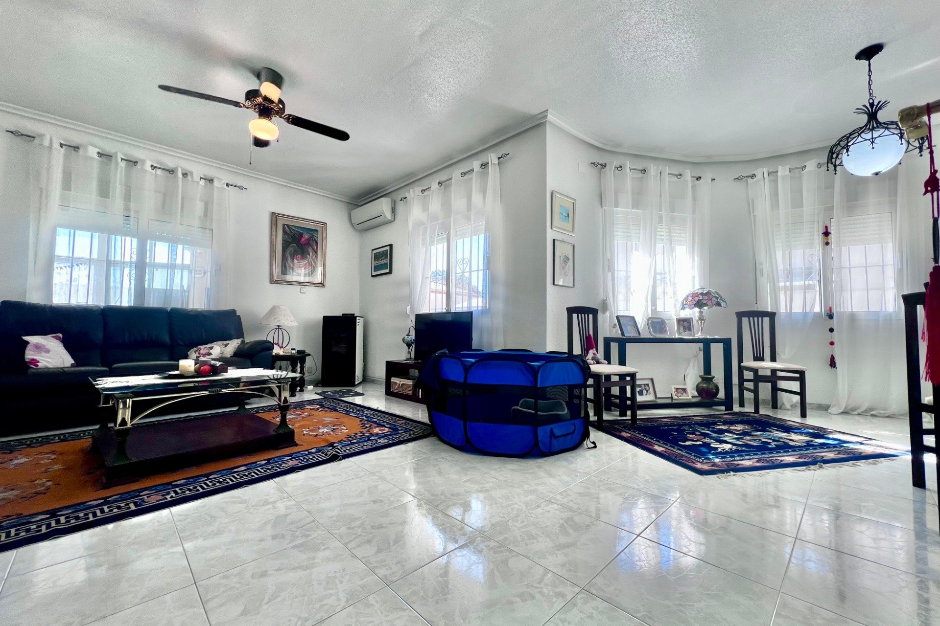 Resale - Villa * - Orihuela Costa * - La Zenia *