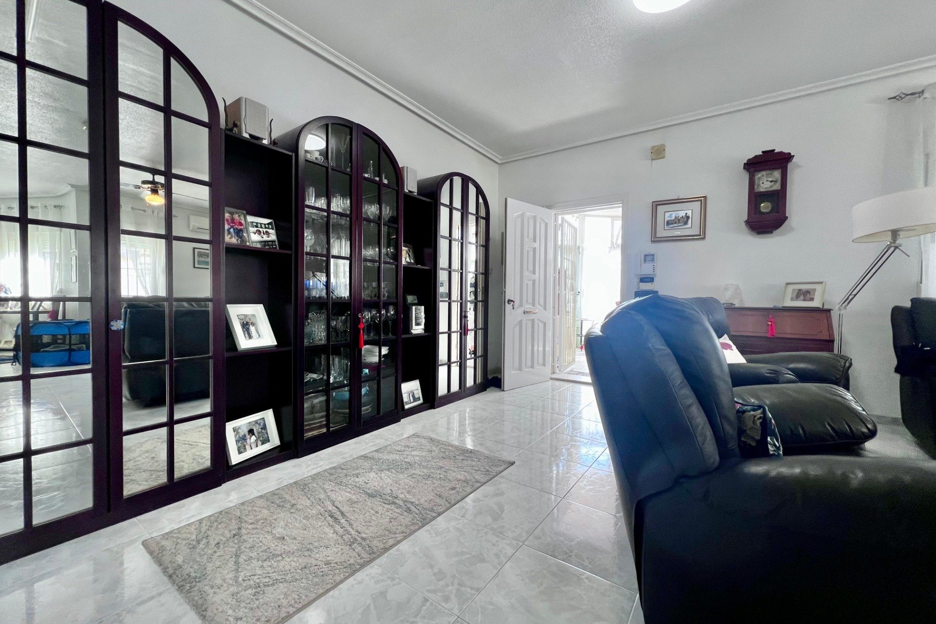 Resale - Villa * - Orihuela Costa * - La Zenia *