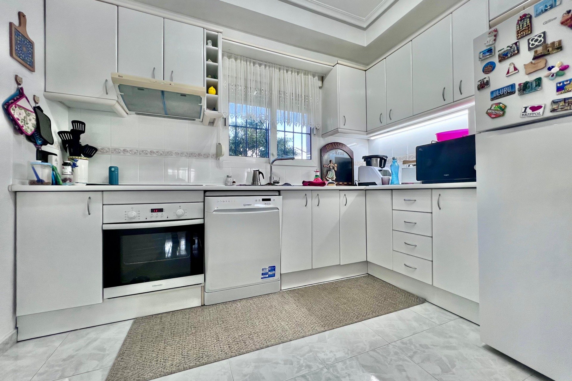 Resale - Villa * - Orihuela Costa * - La Zenia *