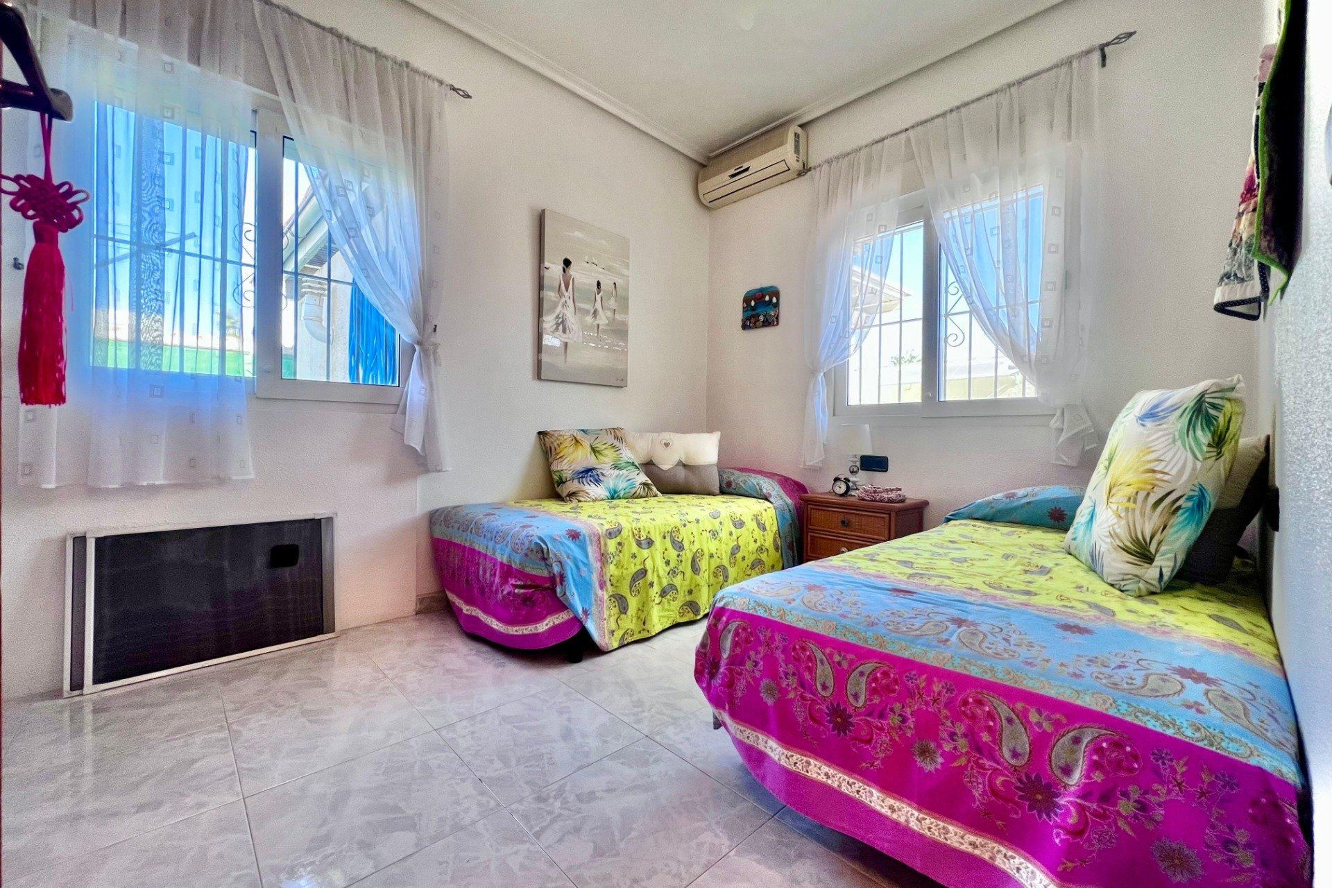 Resale - Villa * - Orihuela Costa * - La Zenia *