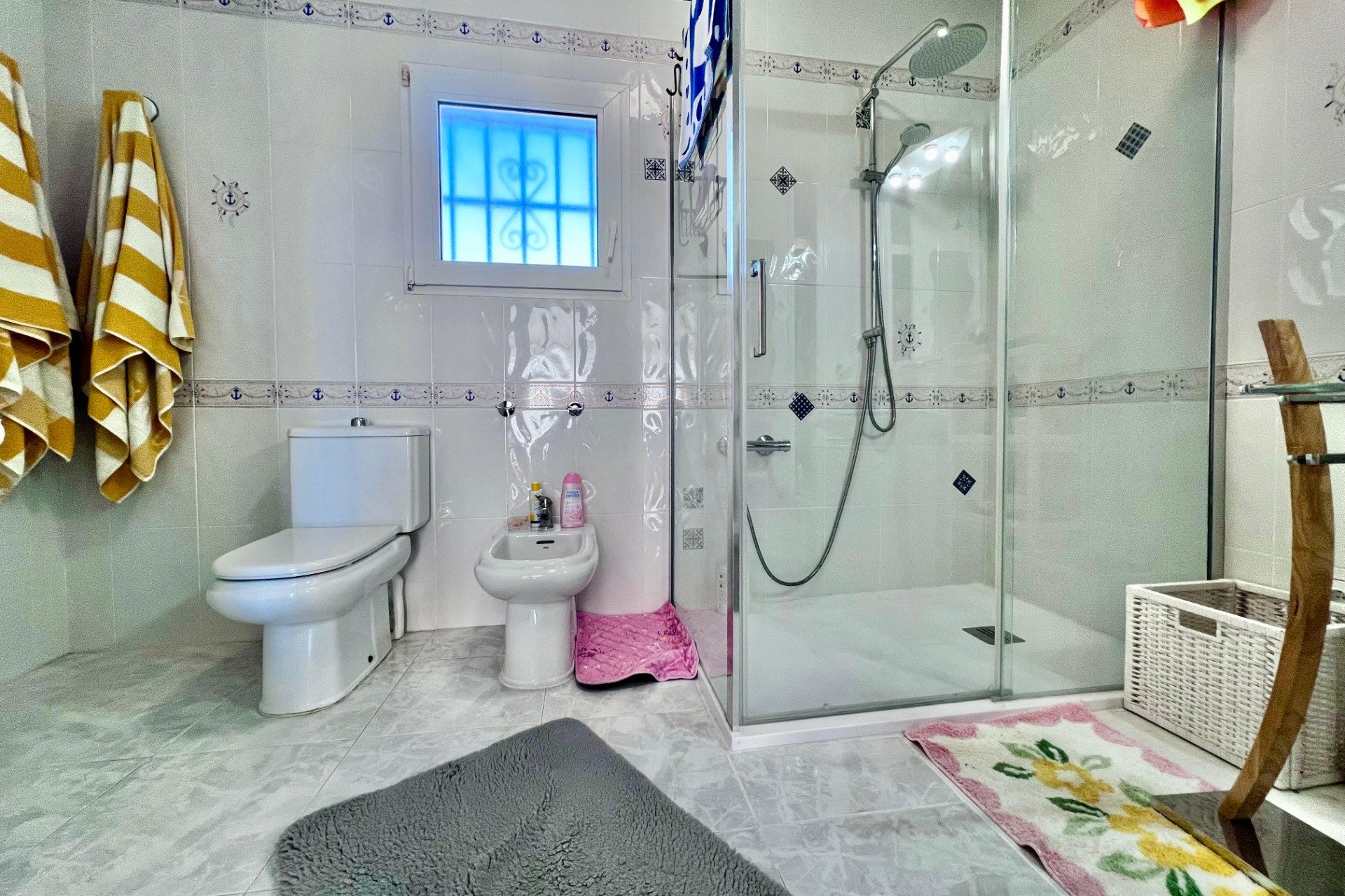 Resale - Villa * - Orihuela Costa * - La Zenia *