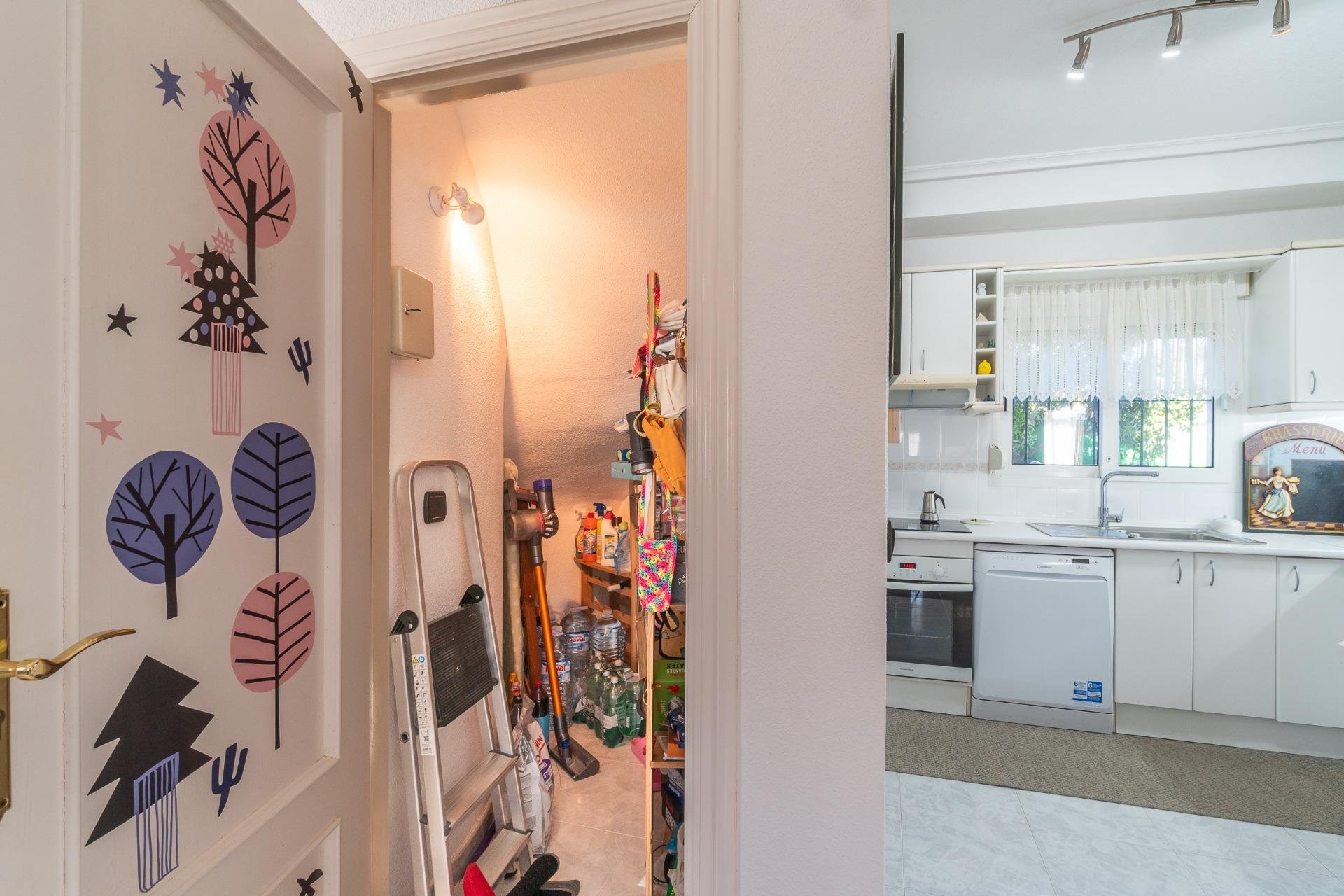 Resale - Villa * - Orihuela Costa * - La Zenia *