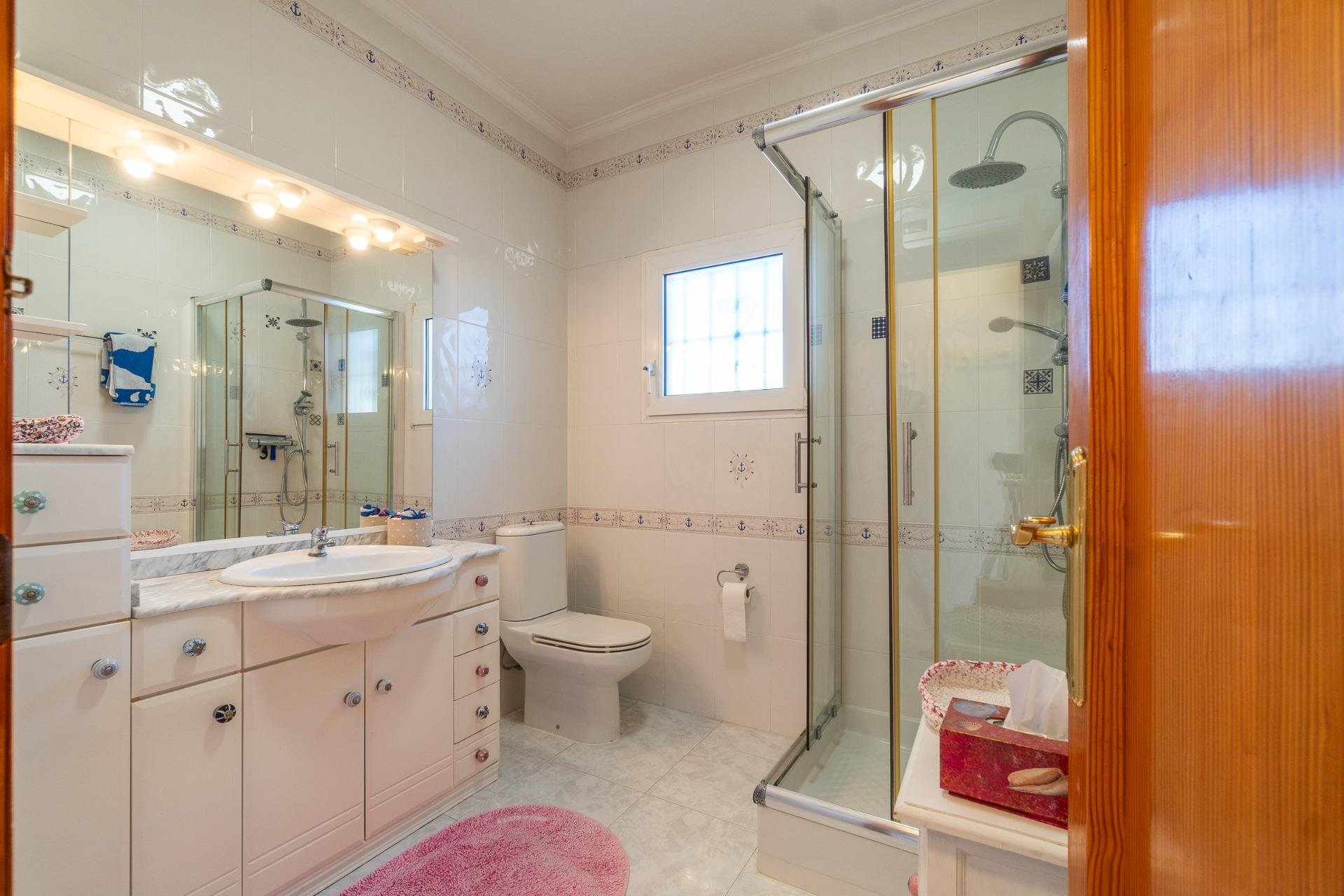 Resale - Villa * - Orihuela Costa * - La Zenia *