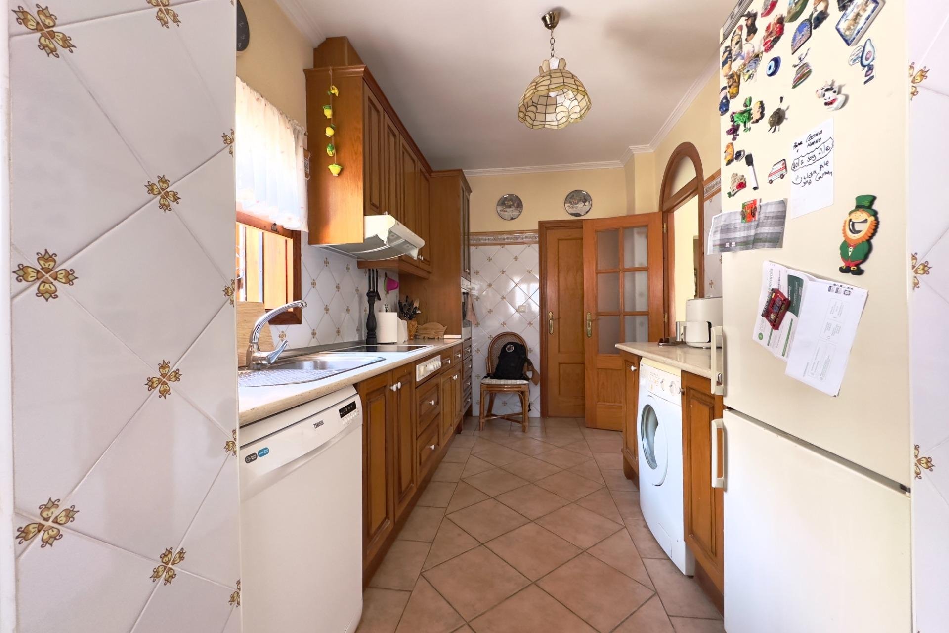 Resale - Villa * - Orihuela Costa * - La Zenia *