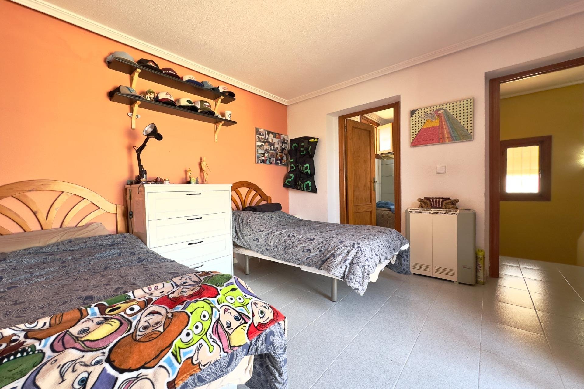Resale - Villa * - Orihuela Costa * - La Zenia *