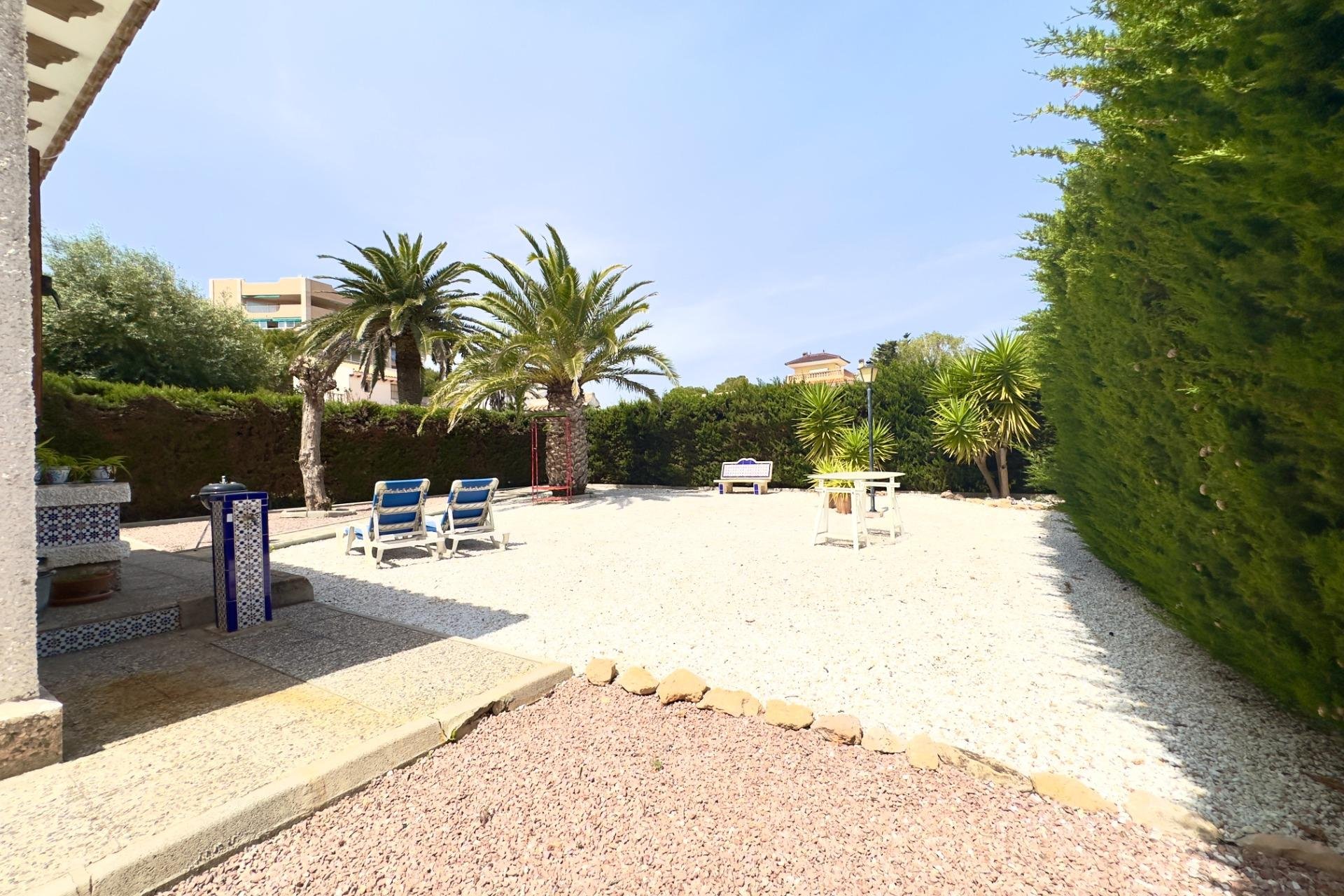 Resale - Villa * - Orihuela Costa * - La Zenia *