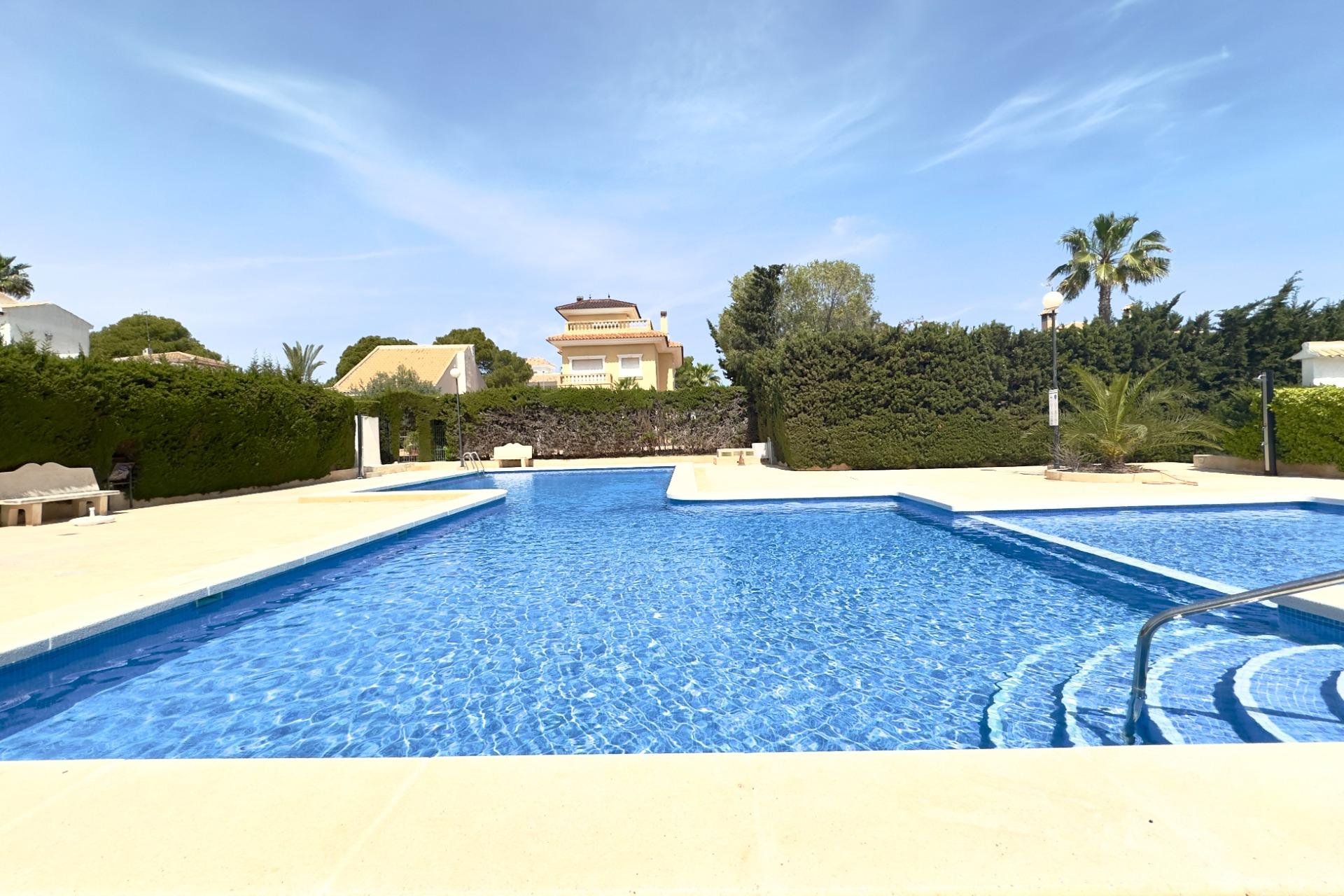 Resale - Villa * - Orihuela Costa * - La Zenia *