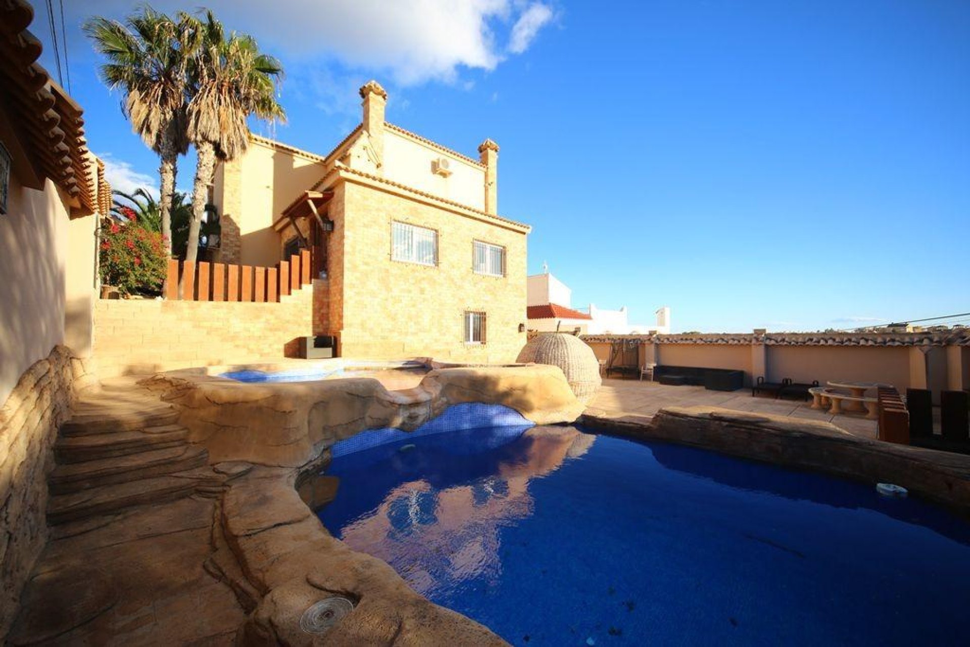 Resale - Villa - Orihuela Costa - Las Filipinas