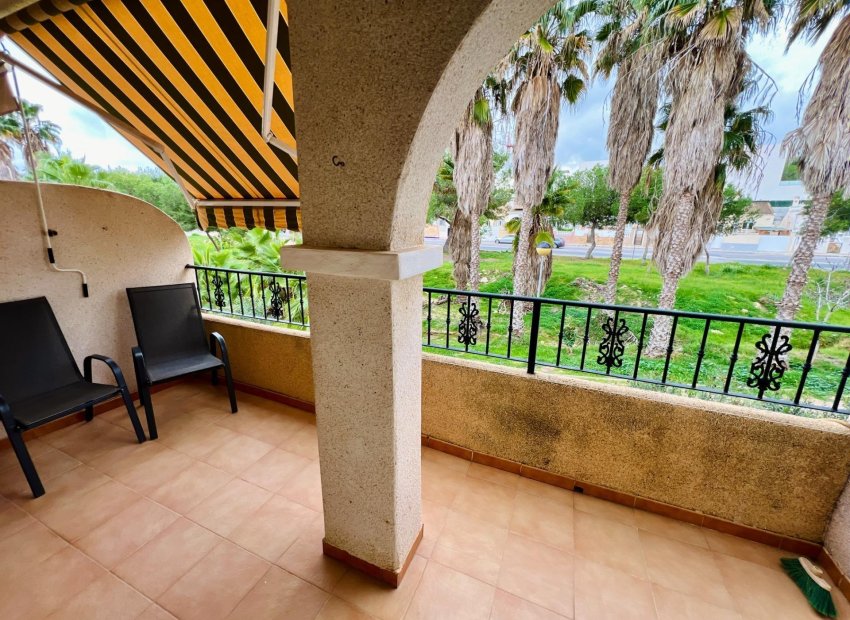 Resale - Villa - Orihuela Costa - Las Filipinas