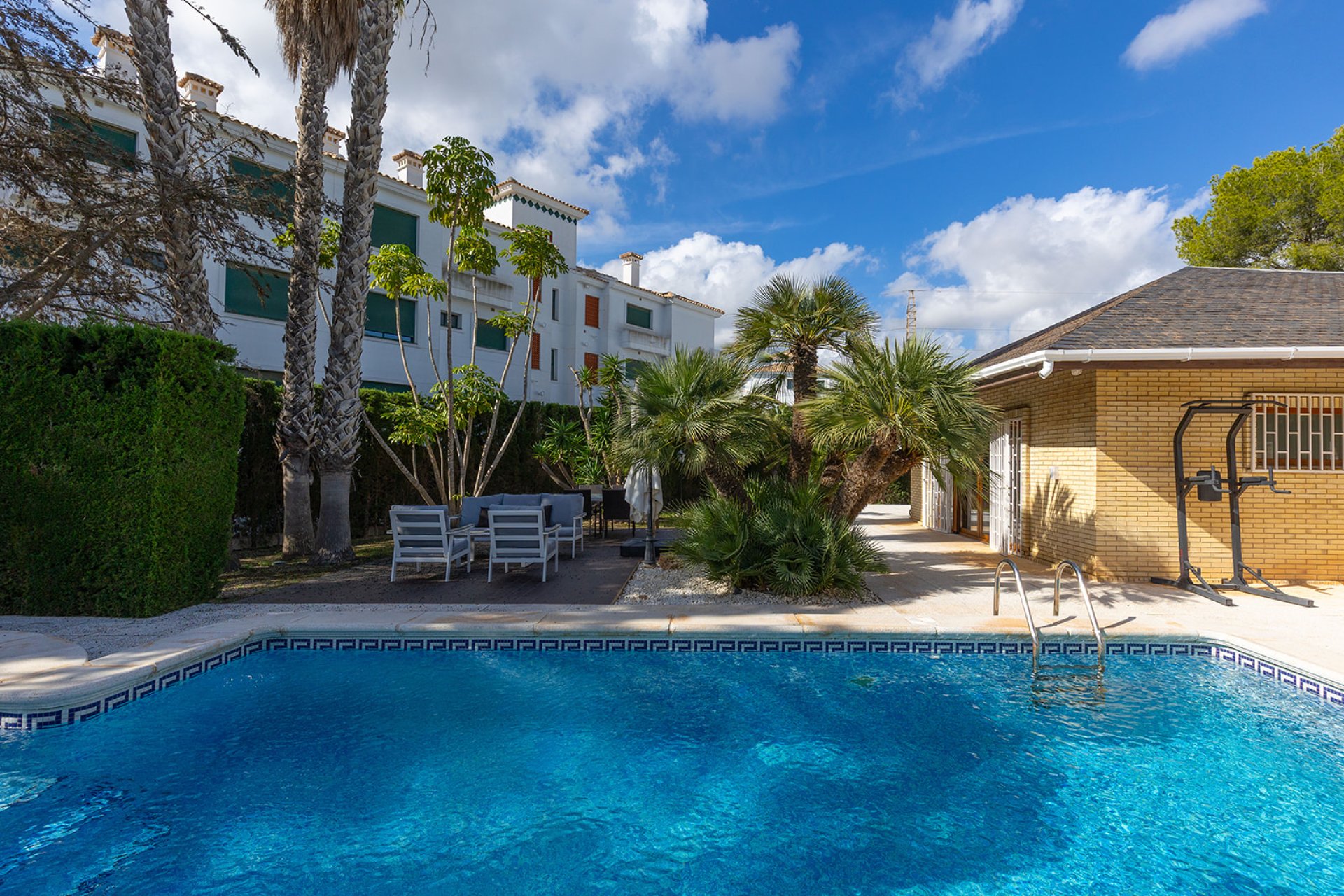 Resale - Villa * - Orihuela Costa - Las Filipinas