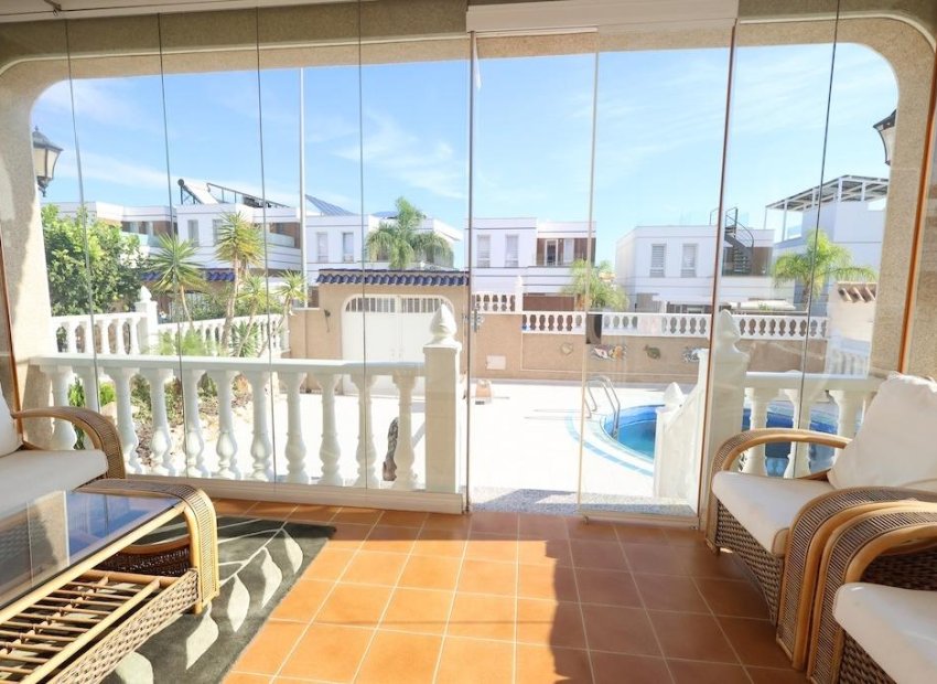 Resale - Villa * - Orihuela Costa * - Las Filipinas *