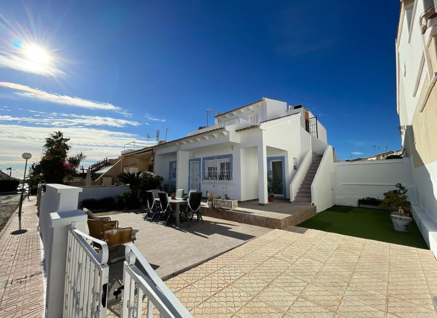 Resale - Villa - Orihuela Costa - Las Mimosas