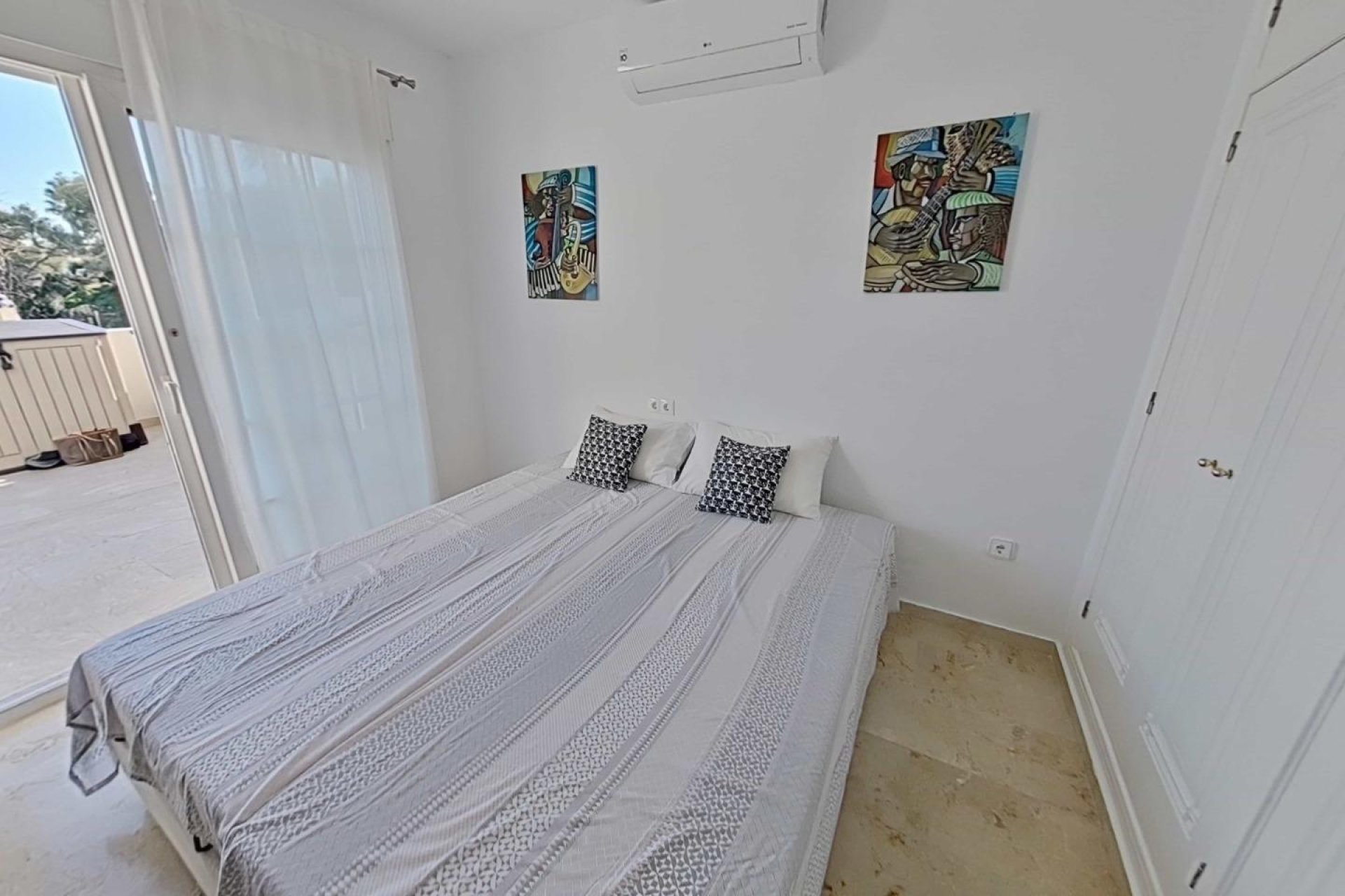 Resale - Villa * - Orihuela Costa * - Las Ramblas Golf *