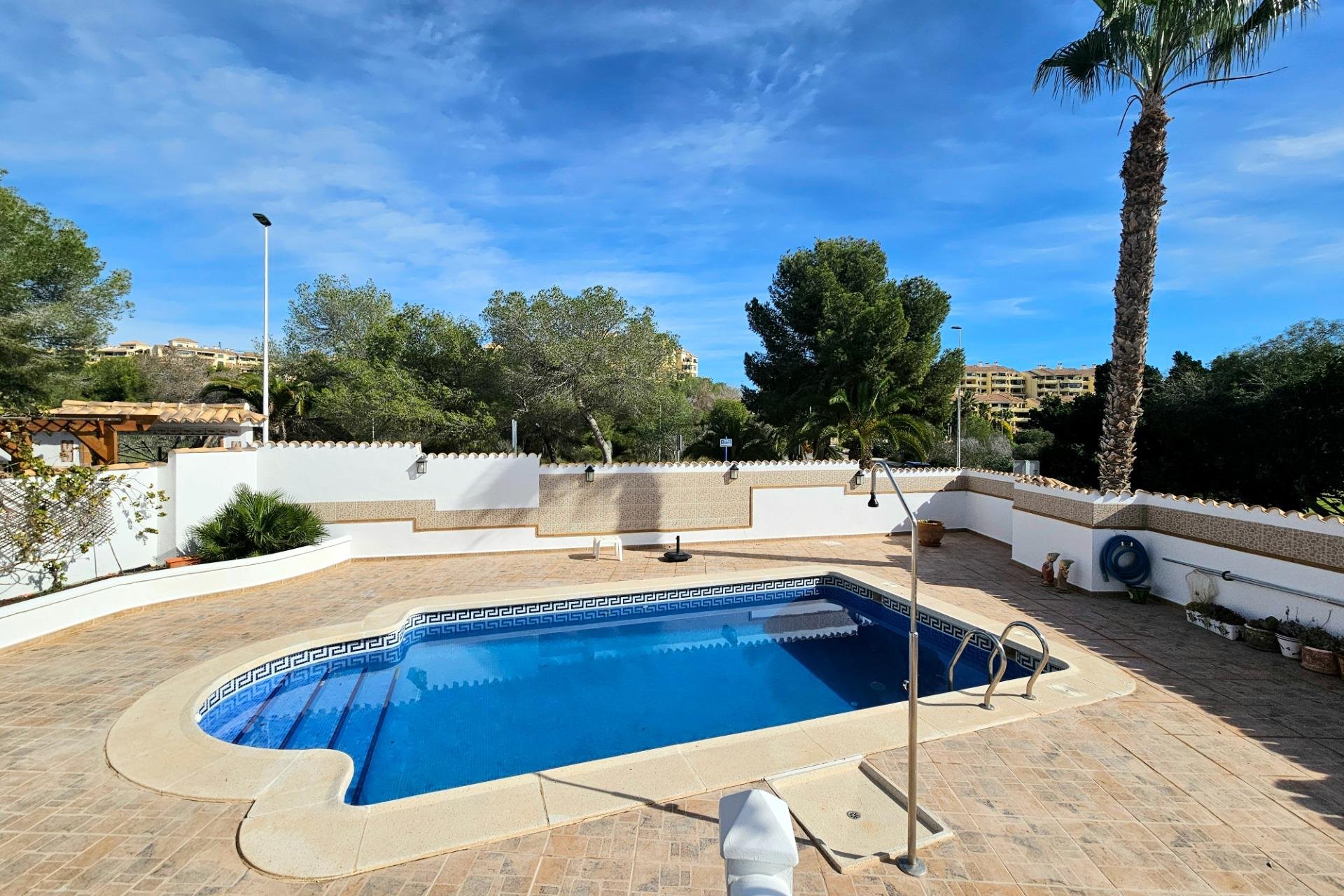 Resale - Villa * - Orihuela Costa * - Las Ramblas Golf *