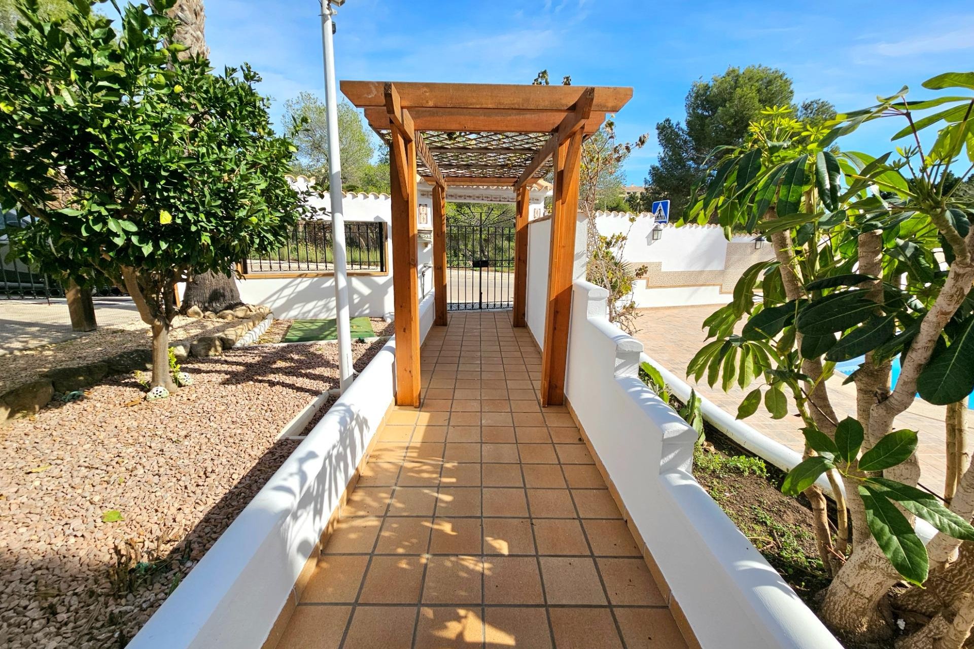 Resale - Villa * - Orihuela Costa * - Las Ramblas Golf *