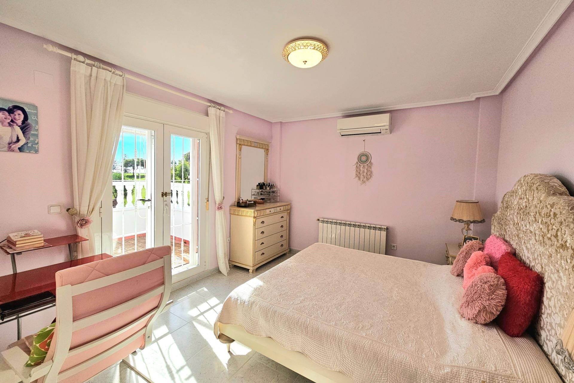 Resale - Villa * - Orihuela Costa * - Las Ramblas Golf *