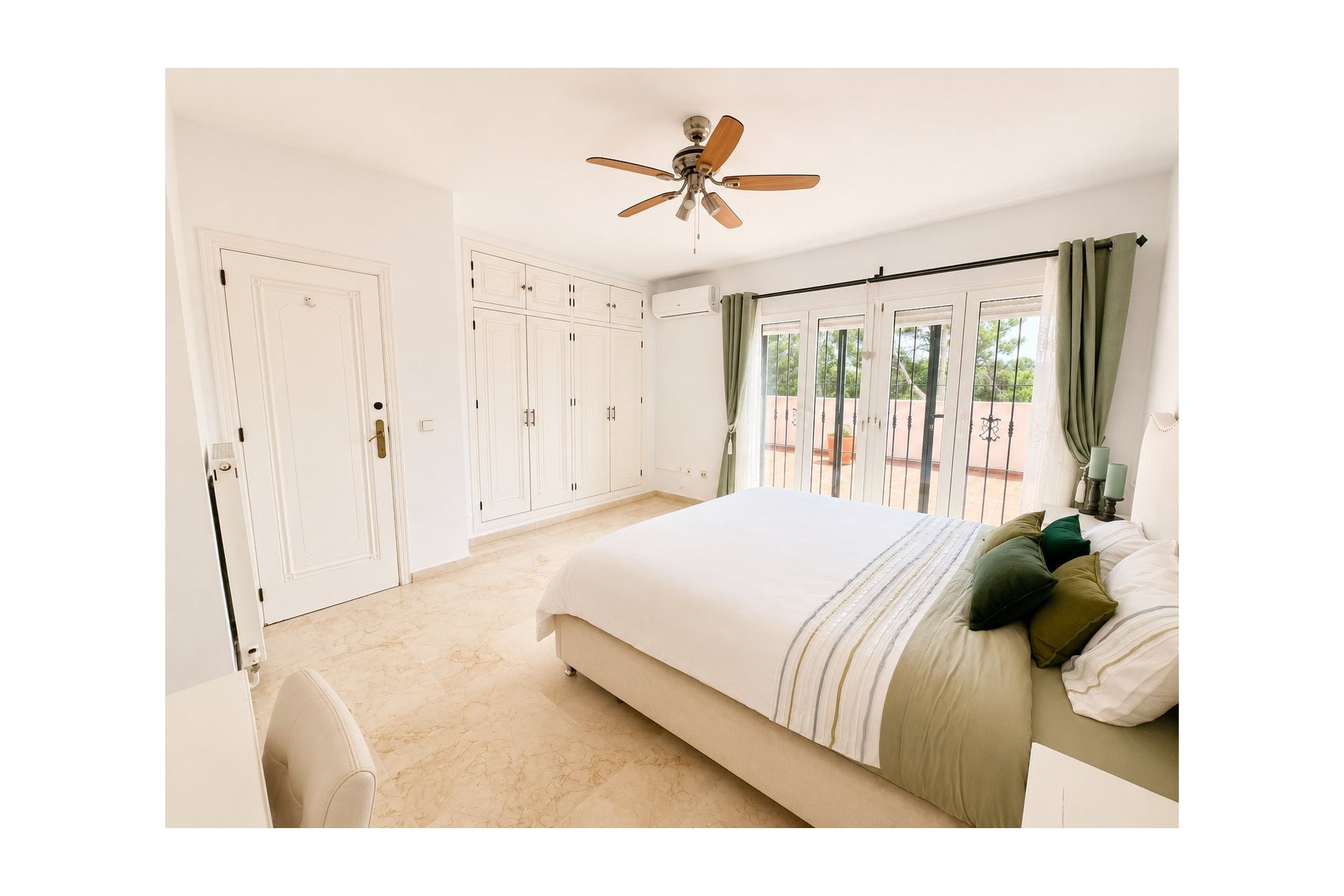Resale - Villa * - Orihuela Costa * - Las Ramblas Golf *