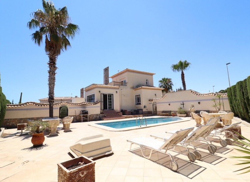 Resale - Villa - Orihuela Costa - Las Ramblas